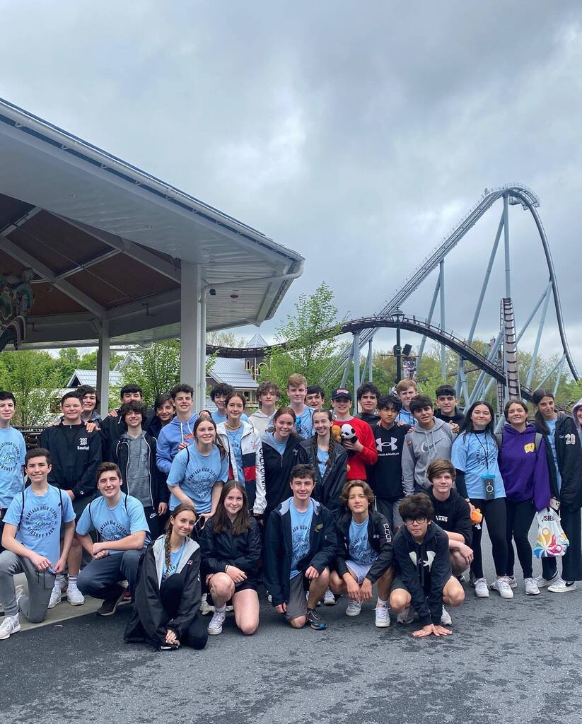 After a successful performance students enjoyed a day at Hershey Park! 🍫 #wearewantagh @paulguzzone44 @winansC_A @wantaghschools