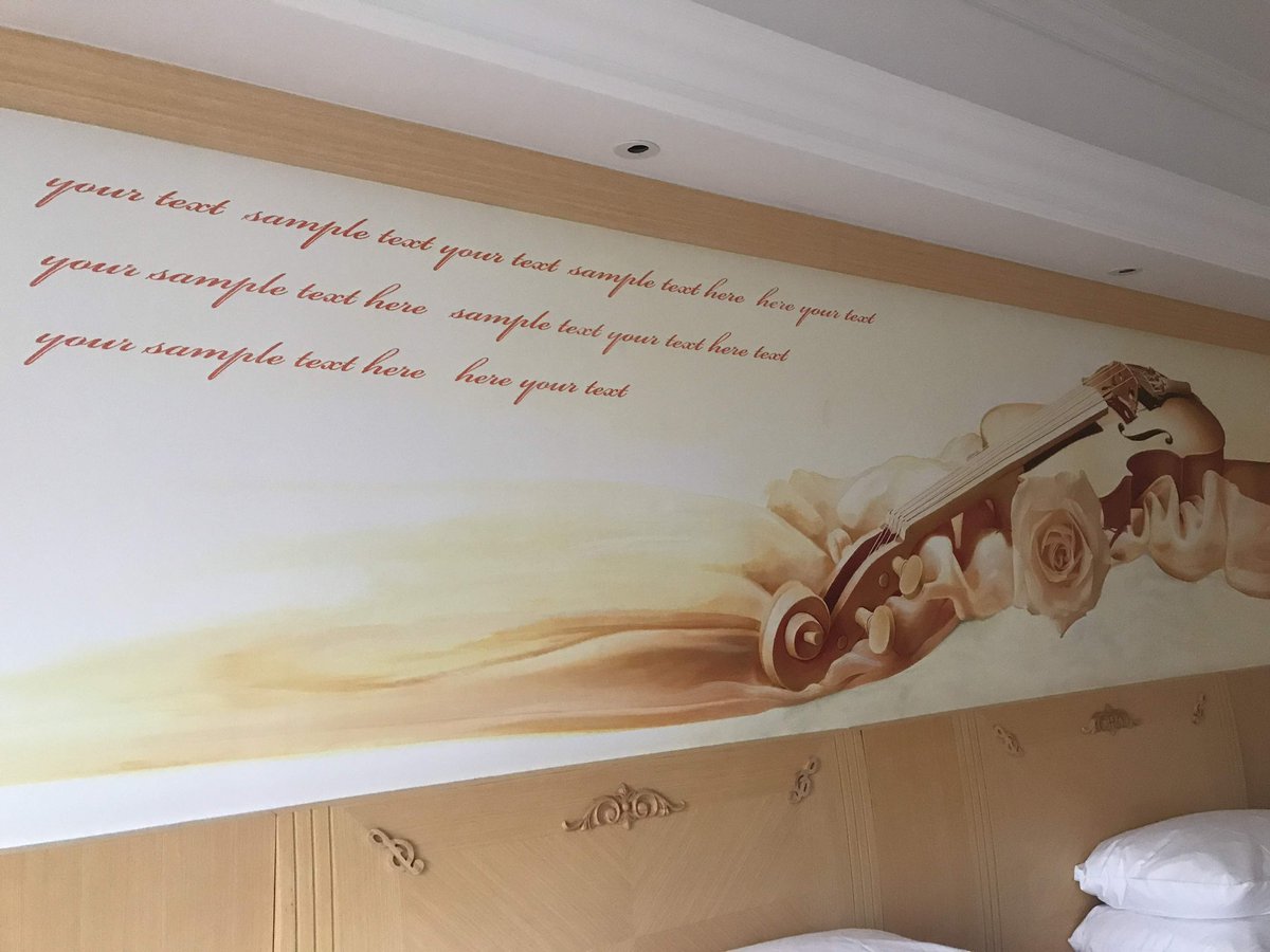 Ik werd vandaag door Google erop gewezen dat ik ooit in Shenzhen ben geweest. Het behang op mijn kamer blijft iconisch. Zeker 4 meter breed 🤔#kijknaardetekst