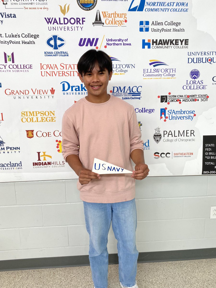 CounselingNSHS's tweet photo. Senior Decision Day! Congrats Seniors! @NorthScottHS https://t.co/Oh8MieYaIg