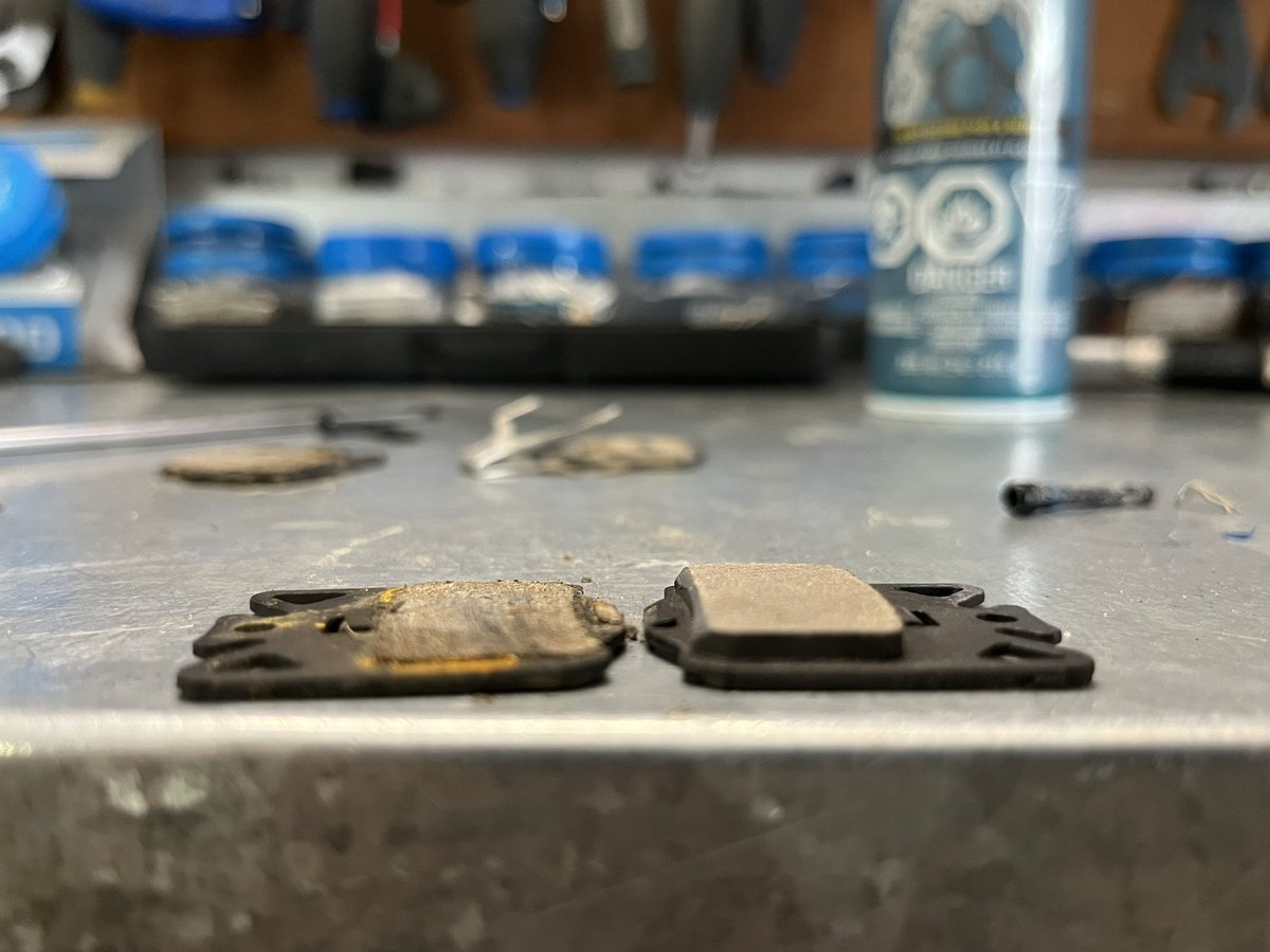 For all those who survived yesterdays @Paris2Ancaster, once you’ve cleaned your kit don’t forget to check over your bike. 
Those conditions can place months worth of wear on your brakes and drivetrain!  
#oldvsnew #gravelbike #gardenhose