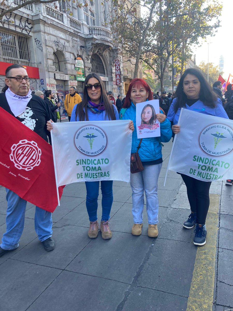 CepchC's tweet photo. La Confederacion CEPCH presente en la marcha de l@s trabajador@s, conmemorando un nuevo 1 de mayo clasista. https://t.co/3G9fW8yryD