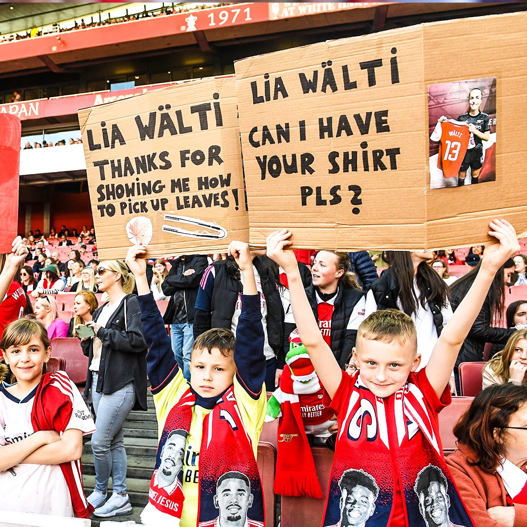 10 years ago when Arsenal hosted Wolfsburg in the UWCL semifinals, there were 1,406 fans in attendance. 

Today it's a sellout at the Emirates 📈