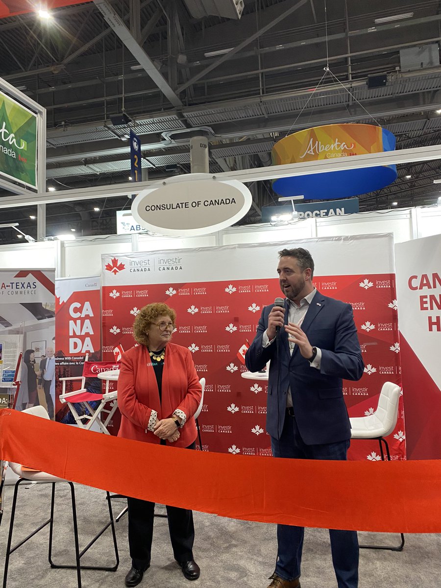 CanCGDallas's tweet image. Canada’s Energy House at #OTC2023 is officially open! 

Catch our team here at Booth #2029 all week! 

A special thanks to Minister @Andrew_Parsons1 of NL, @JagBadwal 
of ONT and @CanadaTexasCC for helping us cut the ribbon! 

#CanadianInnovation