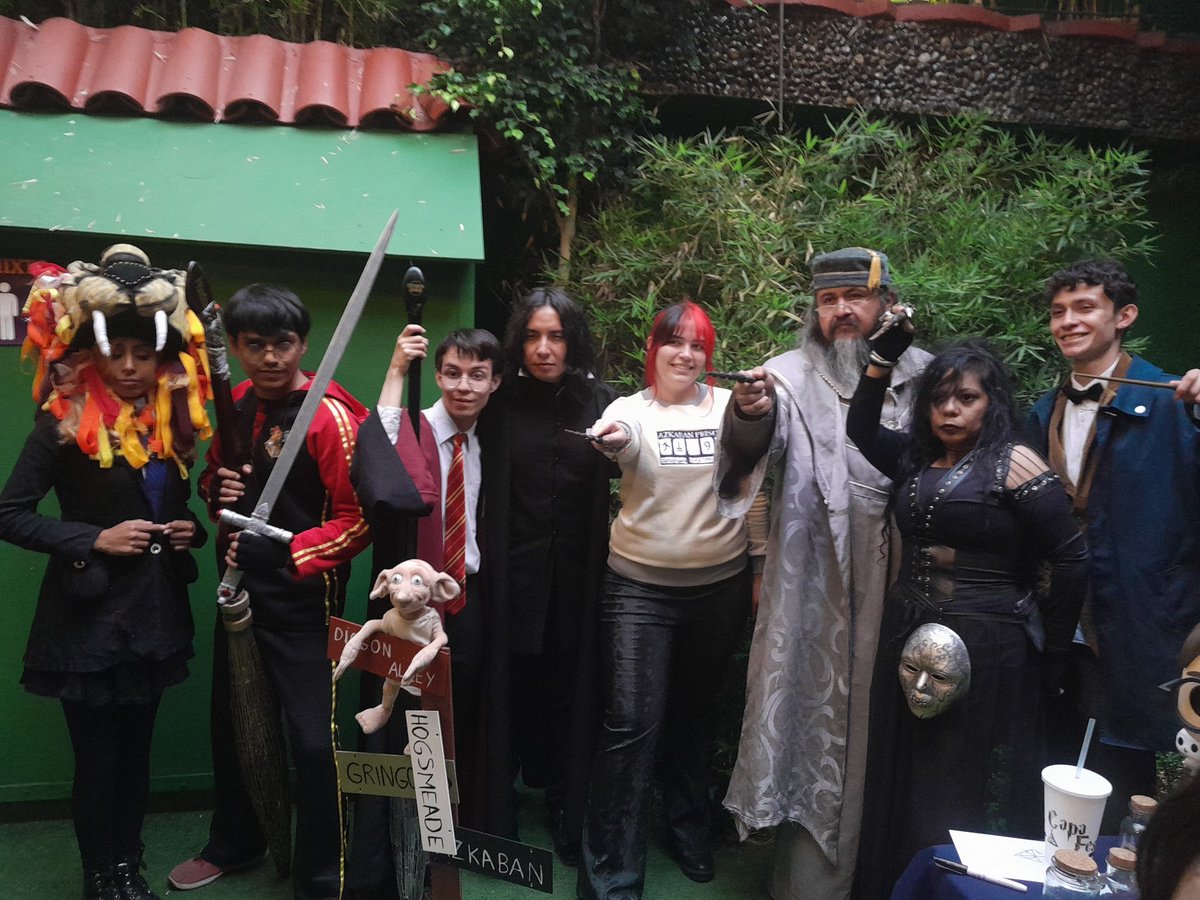 Accio_Rider's tweet photo. Feliz cumpleaños a la mayor heredera de Slytherin en el mundo magico @capa_invisible
#harrypotter #wizardingworld #HappyBirthday #capainvisible https://t.co/tGGOjU5nm3