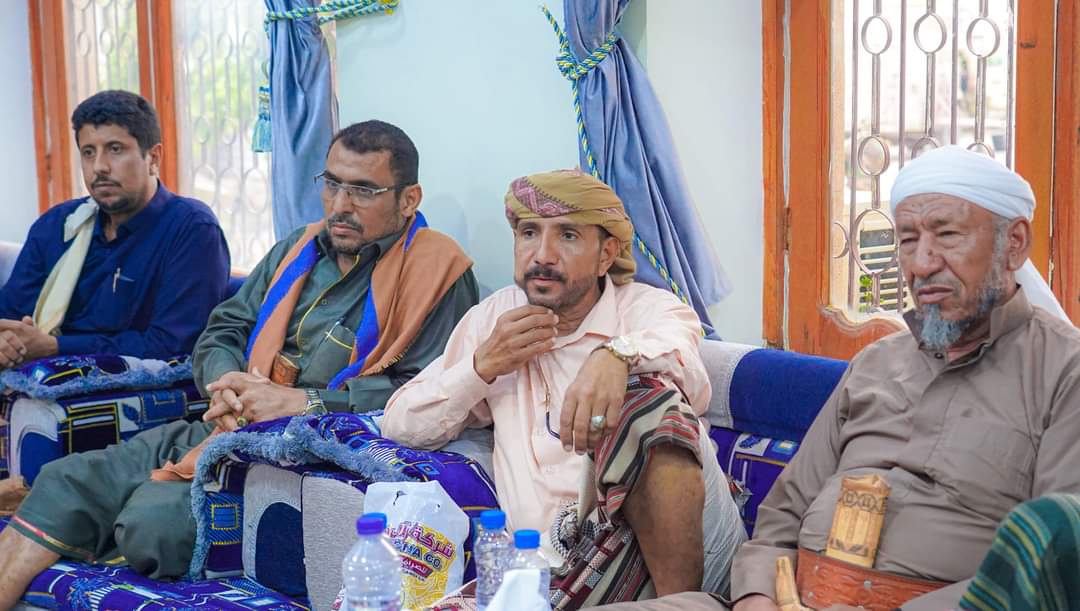 مساحة نت | شاهد: محافظ شبوة يرتكب أكبر عيب أسود في حق قبائل بيحان.. هذا ما حدث اليوم (صورة)