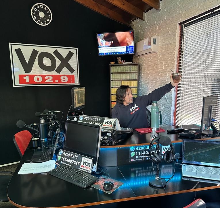 Haciendo Patria en La Vox 🎧 #felizdiadeltrabajador pa toit@s