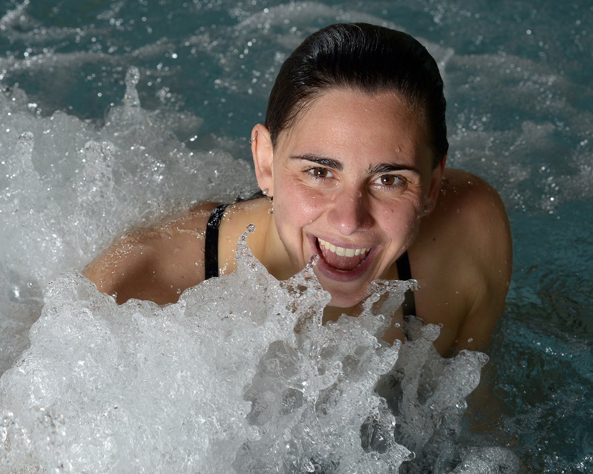 Nuotatrice @giulia_ghiretti. Campionessa paralimpica , mondiale ed europea.
Ragazza da #record nella vita e nello #sport.
Per la serie Donne Veloci,grazie per il tuo tenace
#sorriso per la vita.

#fiammeoro #famiglia  #worldchampion #europeanchampion #paralympicsgames #parma