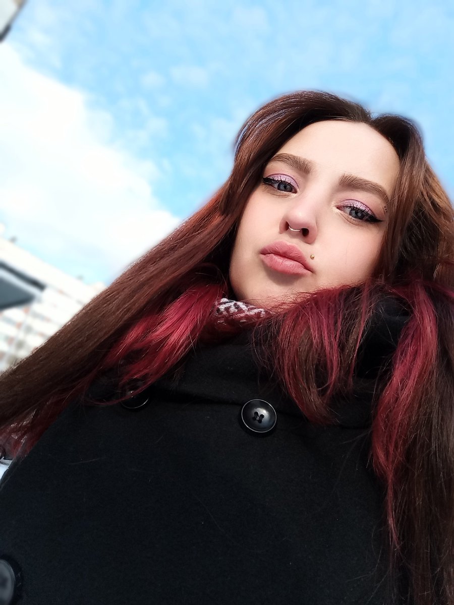 redhead_johnyy's tweet photo. https://t.co/Evowfm8AbG