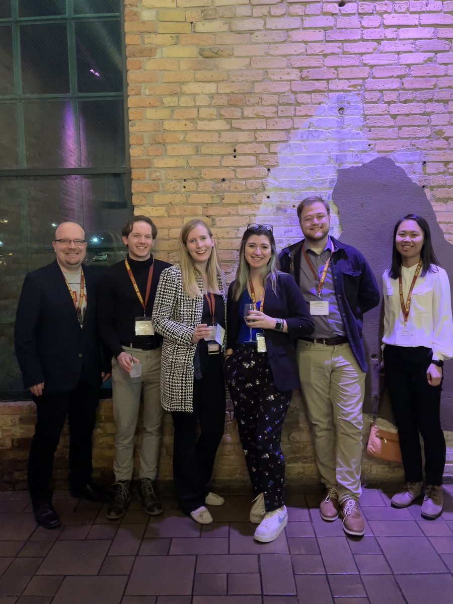 Nora Vail tweet media