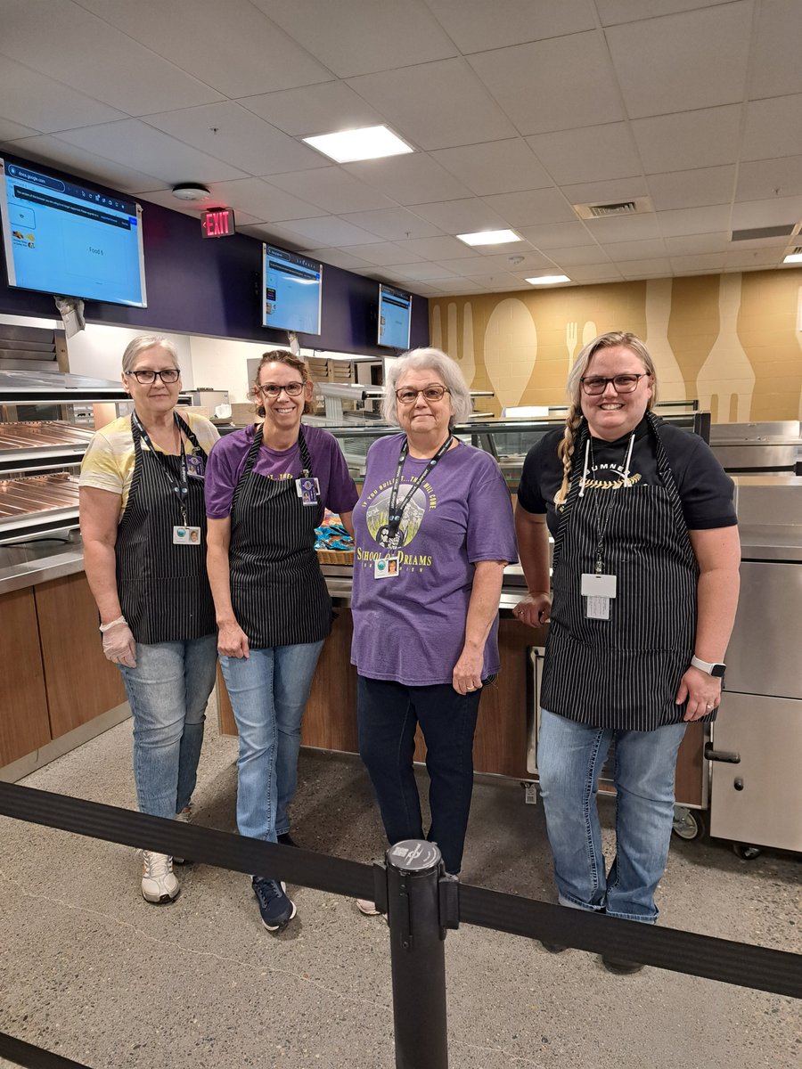 First Day!  We are excited to be in our new kitchen at Sumner High in Phase 1 Building!  The earlybird staff  getting breakfast ready!