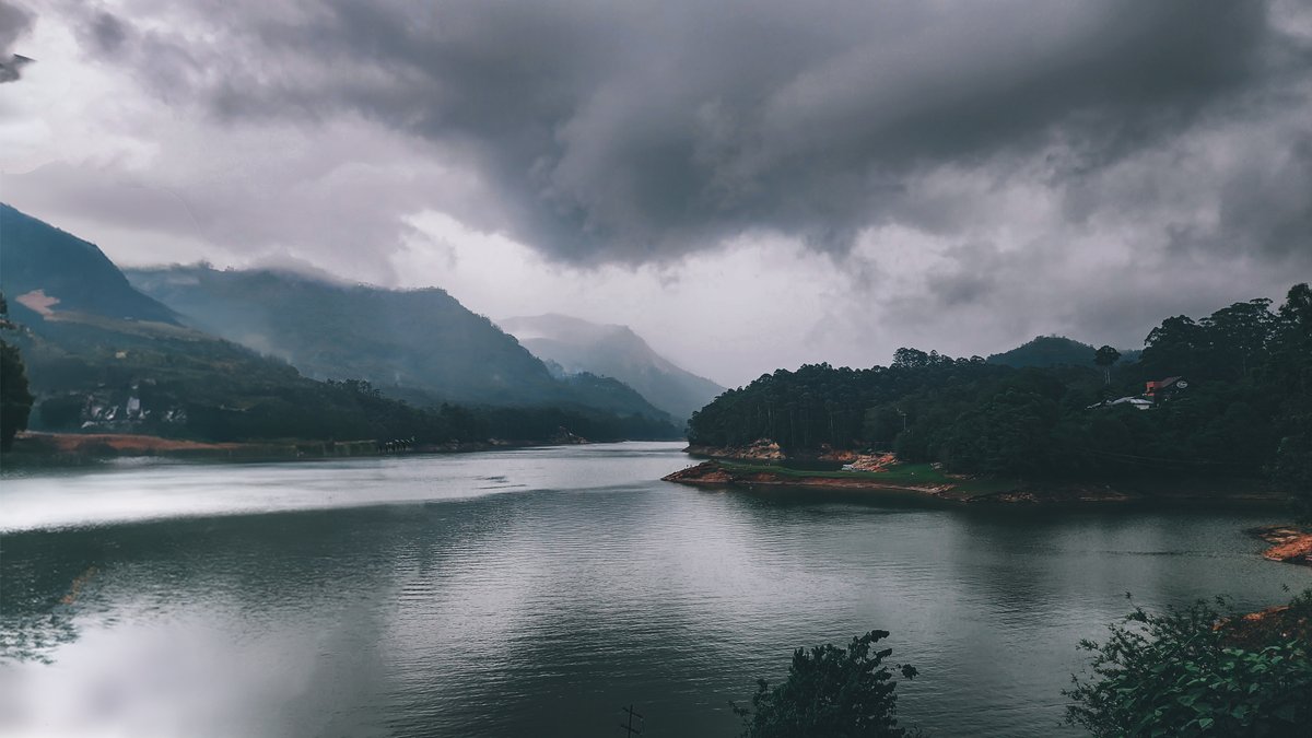 ✅Perfect Long weekend✨
📍Munnar, Kerala.
📱Shot on @SamsungIndia  Galaxy S22 Ultra
🪄Retouching: @Lightroom 

@passionpassport @adobestock @unsplash 
#Munnar #landscape #Mountain #wallpaper #India #photography
