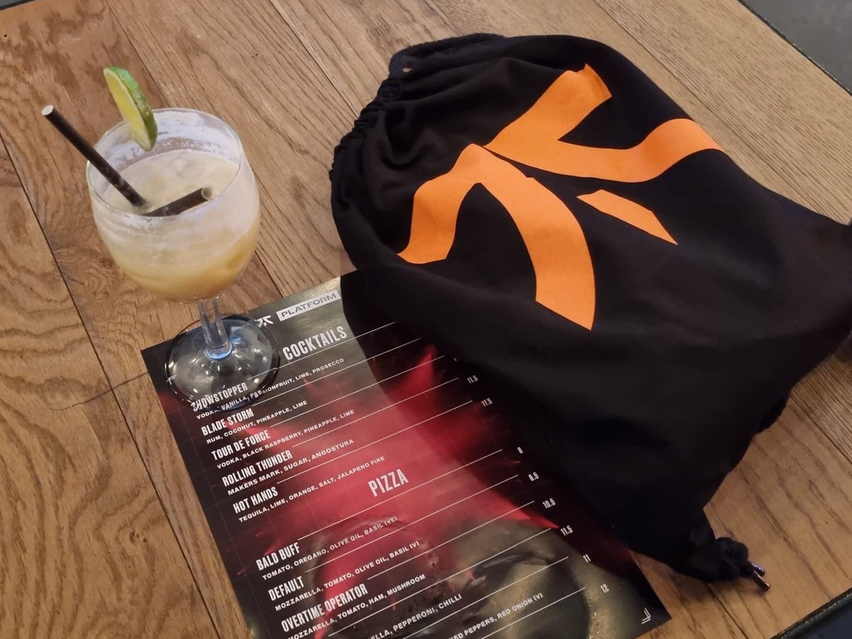 I didn’t tweet about it at the time I wanted to just enjoy it but i had an AWESOME time over the weekend. Headed to the <a href="/Platform_EXP/">Platform Shoreditch</a> for the <a href="/FNATIC/">FNATIC</a> watch party this weekend, played some VAL, and got some sweet fnatic gear 😊 then went to see Harry Potter and the Cursed Child!!!