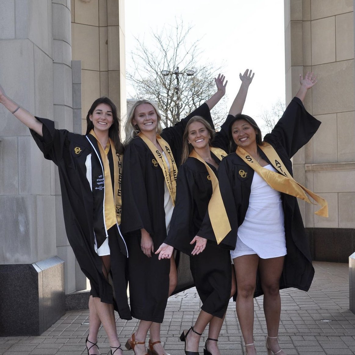 GoldenGrizzlies's tweet photo. Congrats, Golden Grizzlies grads🥳

We are so proud of you🫶 https://t.co/wFrIQWfzVX