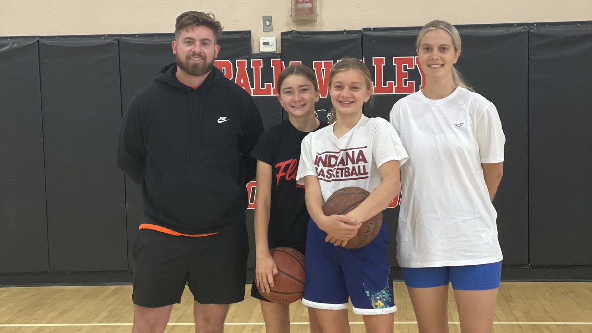 BBallImmersion's tweet photo. Grateful to have @swooshtraining and @coachsam_nz visiting from 🇳🇿 to #sharethegame https://t.co/3Pejlk6QuF