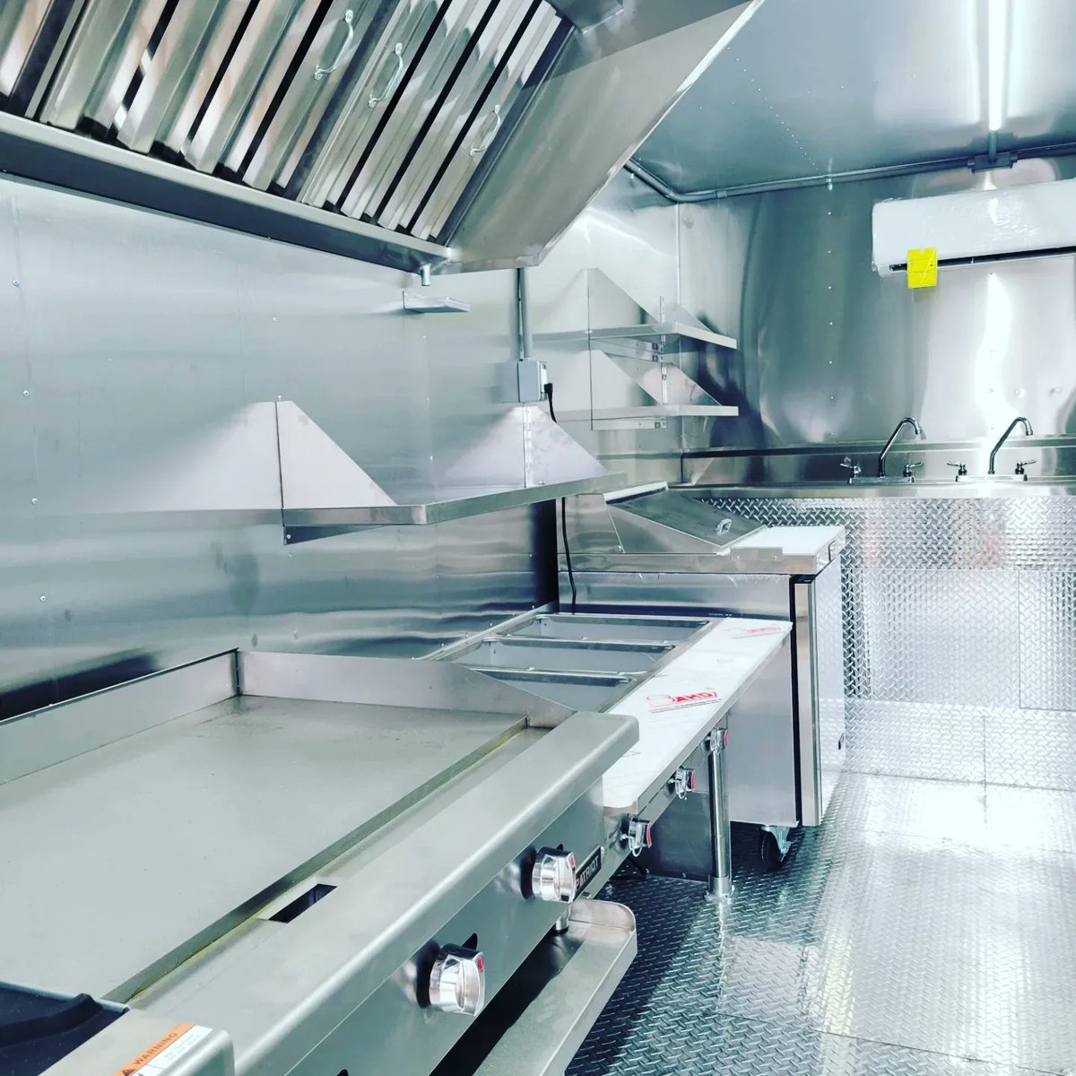 MikeGNow's tweet image. 🔷️A brand new trailer leaves our Titan Trucks  Food Truck and Trailer mega mall 😁 Thanks  Christ Church United Methodists for building your new food trailer with us🔷️

#foodtruck #supportlocal #foodtruckbuilders #catering #foodtrailers
#foodtrucksers #foodtruckfood #foodies