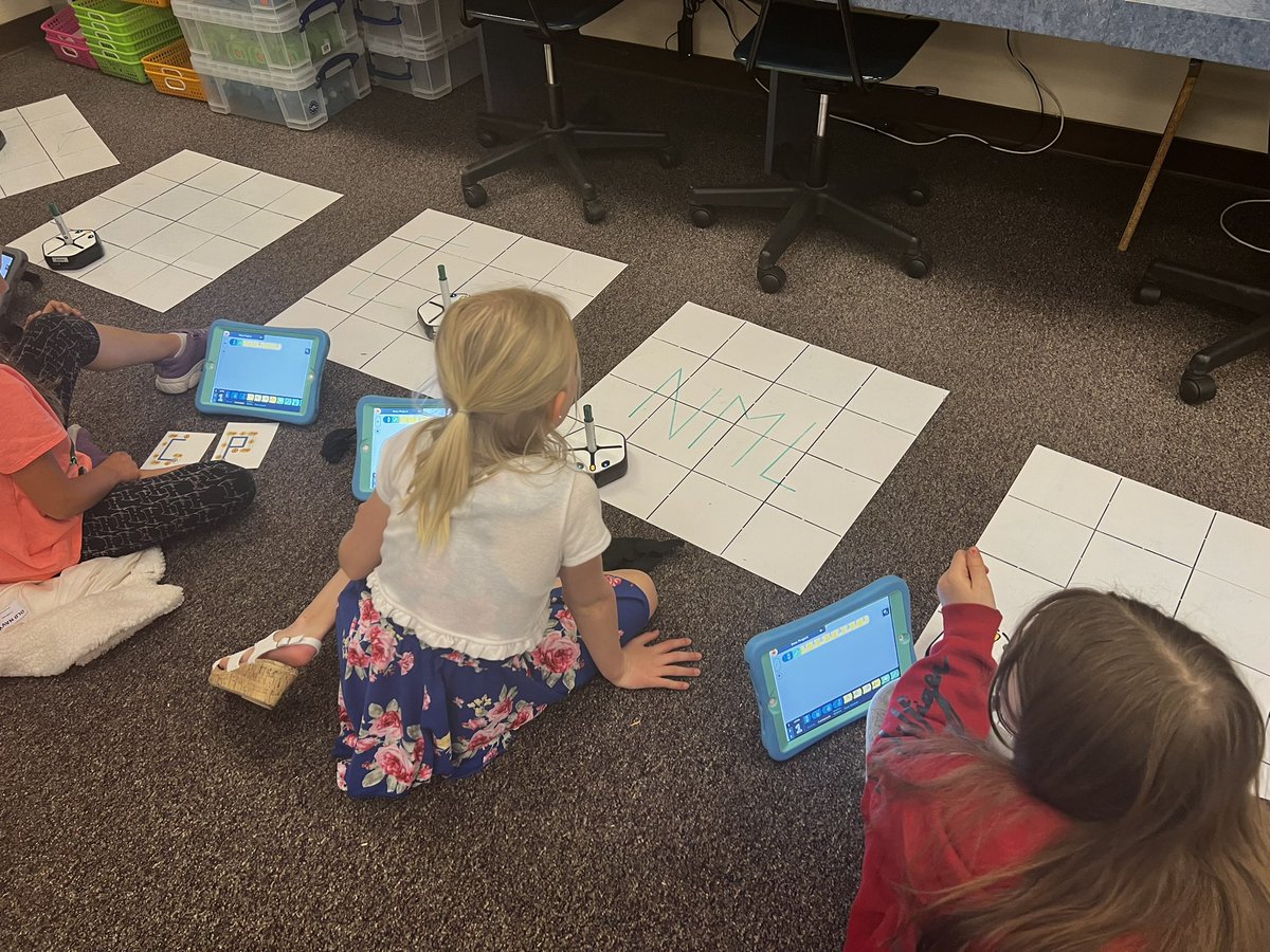 JMistySmith's tweet photo. A great day in Computer Science class! North Star 3rd grade students using Root robots to use algorithm sheets to code letters in the alphabet. #codingisfun #ComputerScience #AdventureAwaits #NorthStarRocks @opensource_kids https://t.co/M3J7wOT2KZ