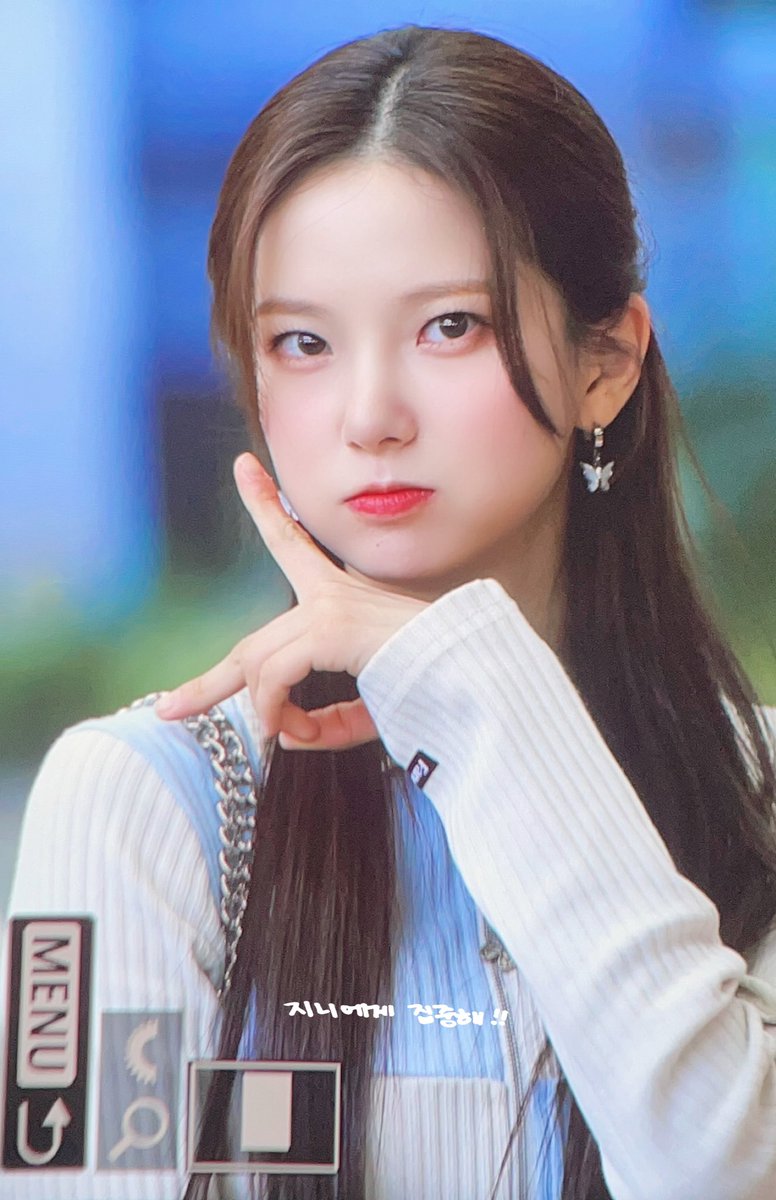 Yujin_960812's tweet photo. 230502

😉

#최유진 #유진 #YUJIN 
#케플러 #Kep1er https://t.co/ZXPQ8fYisF