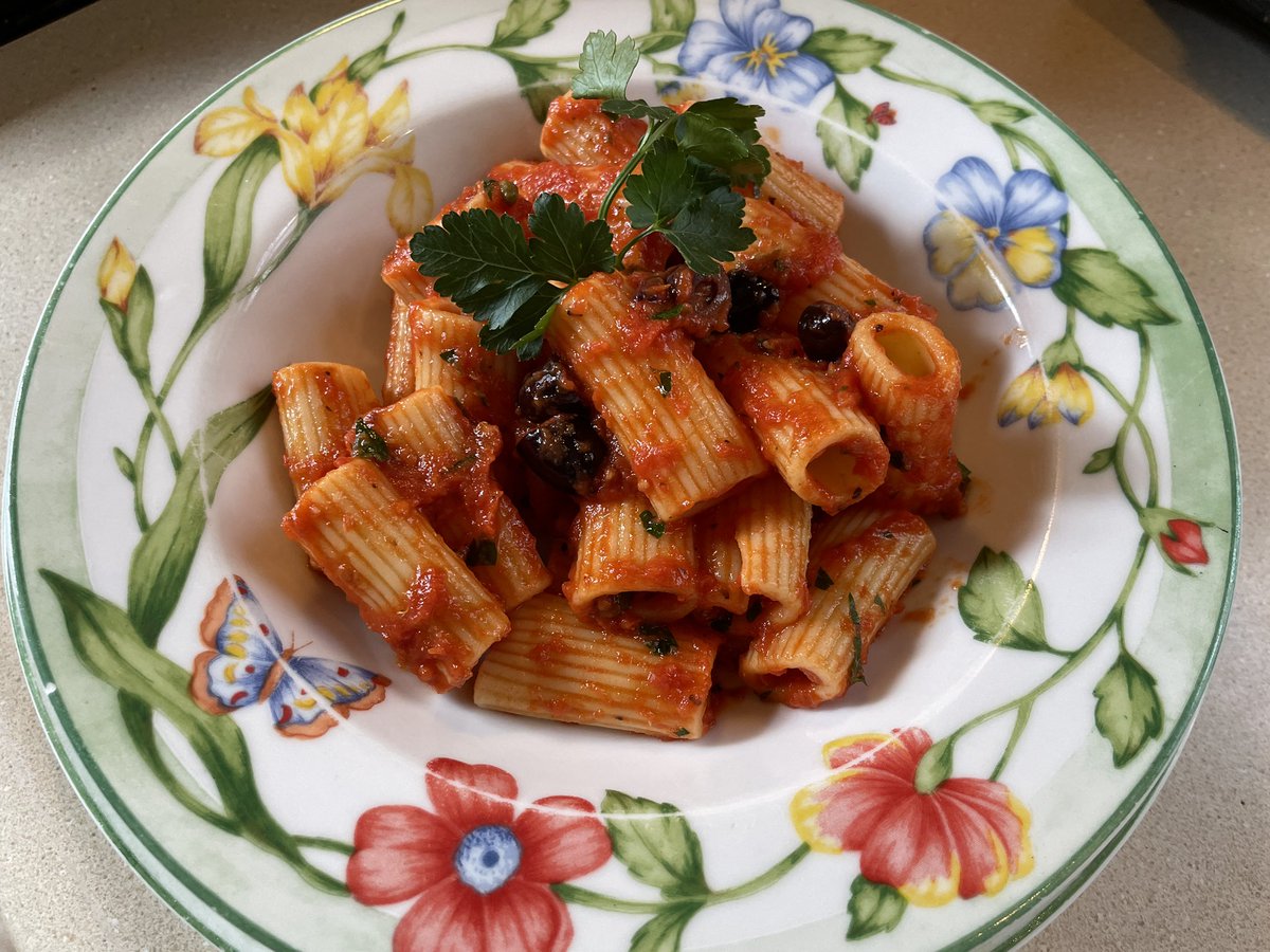 Rigatoni with tomatoes, olives, and capers sauce. Typically Neapolitan. One of my favorites. 
#marawritercooks #italianfood #neapolitanfood #pastawitholivesandcapers #fdbloggers  #foodies #foodiechats