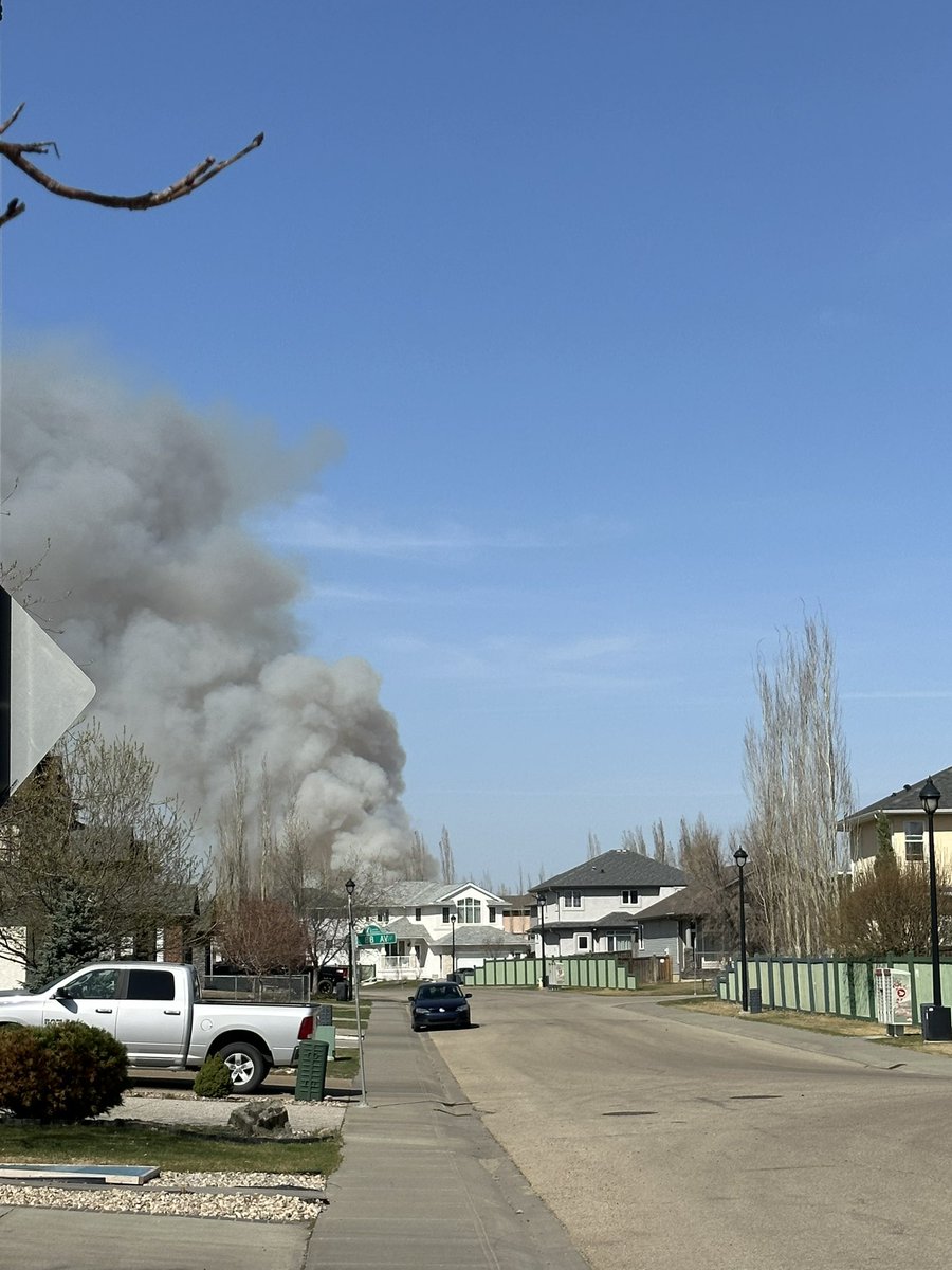 Out canvassing and saw this somewhere in West Henday. Hoping everyone is safe, please leave space for emergency personnel and evacuate yourself, family and animals if directed. #YEGFire #WestEdmonton #YEG