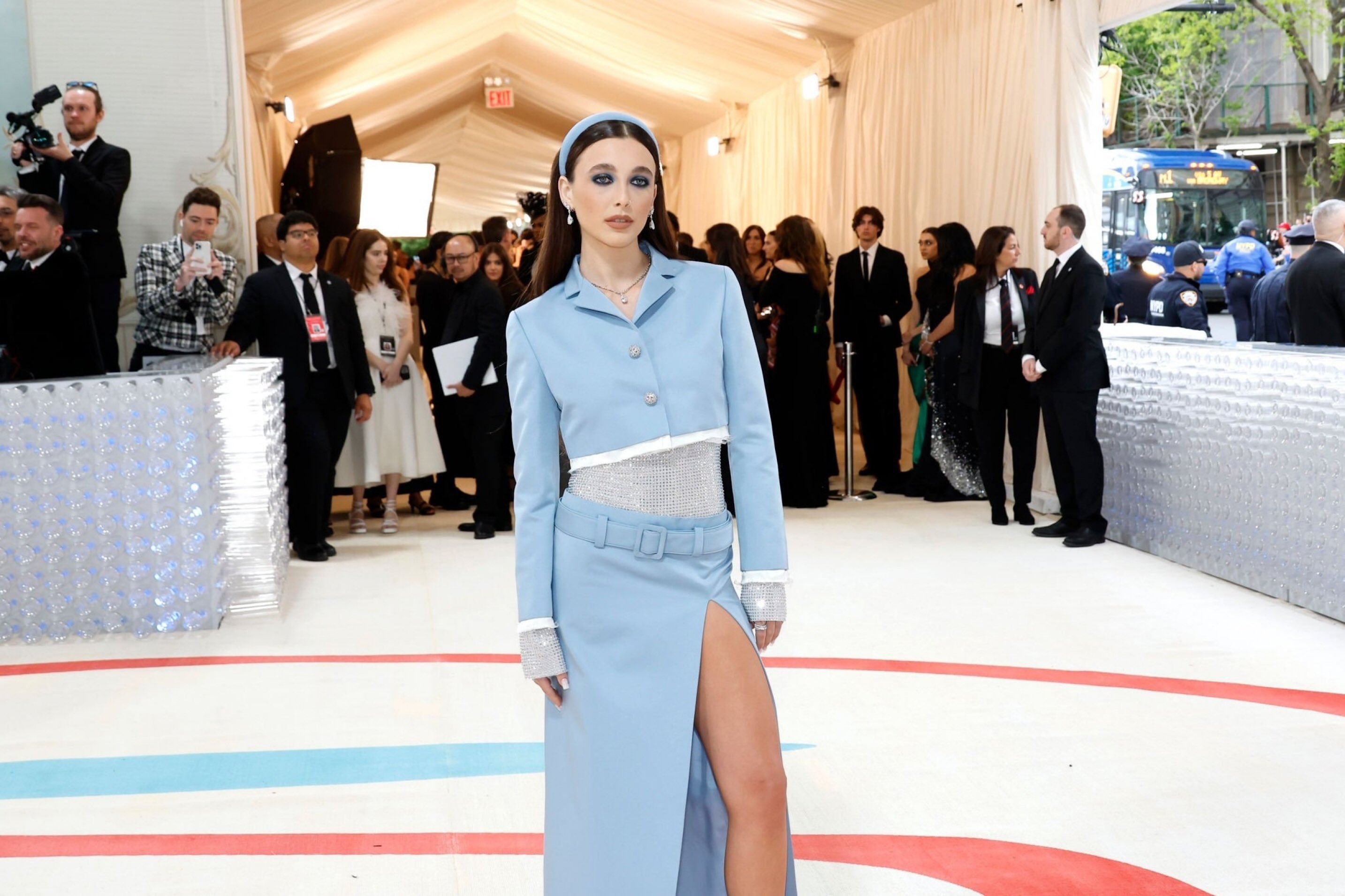 Emma Chamberlain Access on X: Emma Chamberlain with @ShawnMendes at the # MetGala  / X