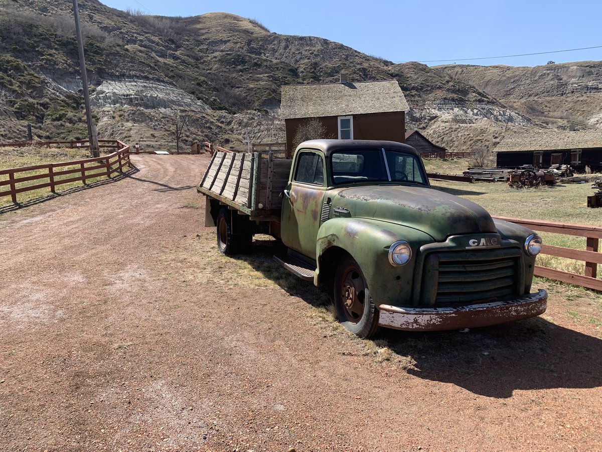 Prairies 2 Mountains tweet media