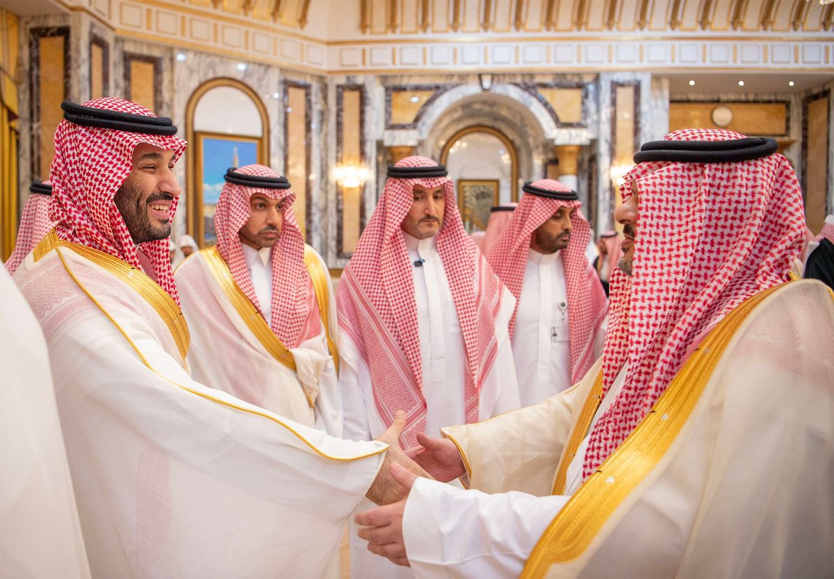 الله يشافيك و يعافيك و ترجع لبيتك و اهلك و محبيك معافى سالماً غانماً يا رب 🤲🙏

 #عبدالرحمن_بن_مساعد