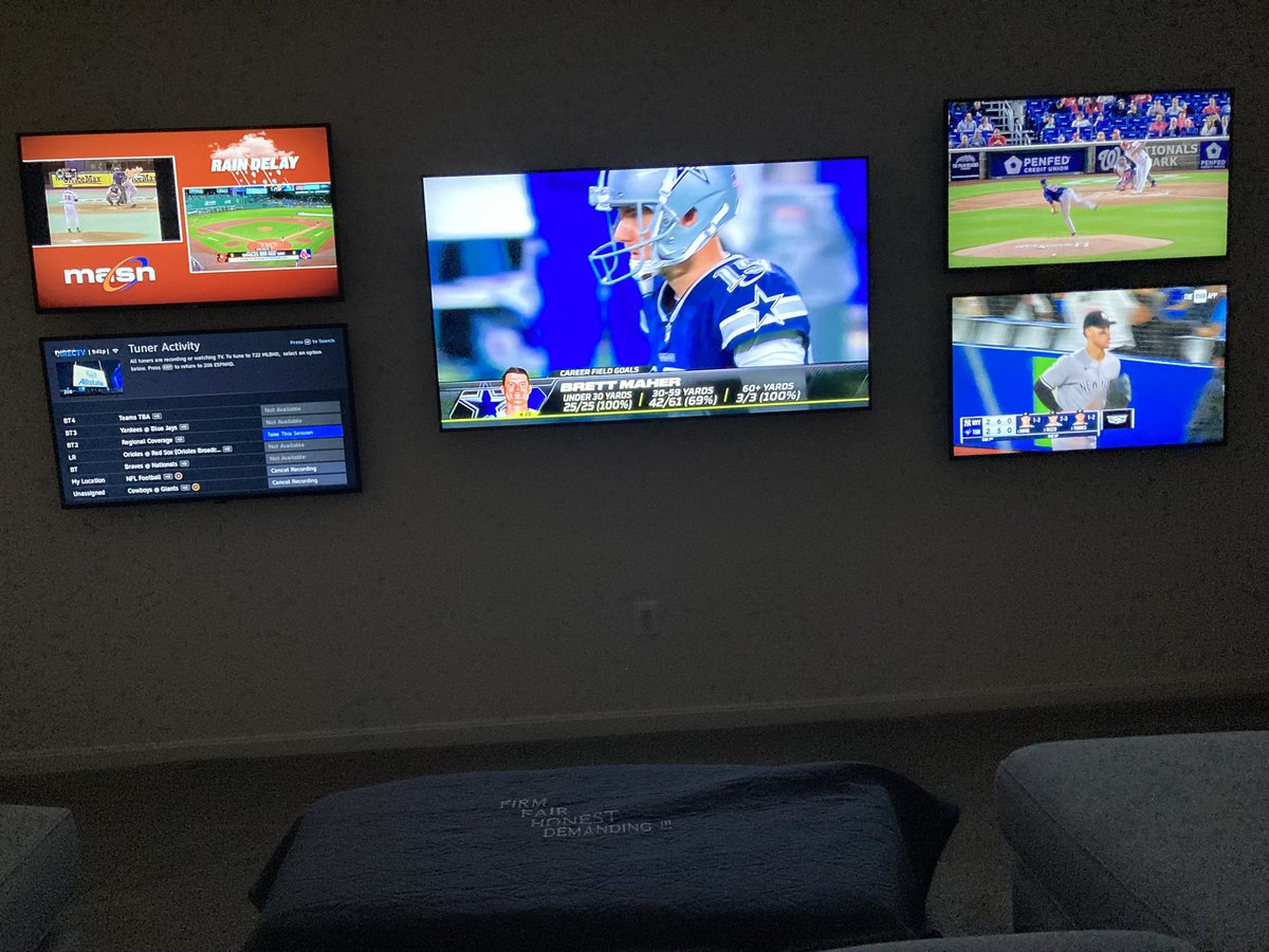 DanielDging's tweet photo. @TeamYouTube @YouTubeTV Would a 4 way HDMI splitter port work be compatible with the multi-view stream for my setup? https://t.co/yCsCINejhM