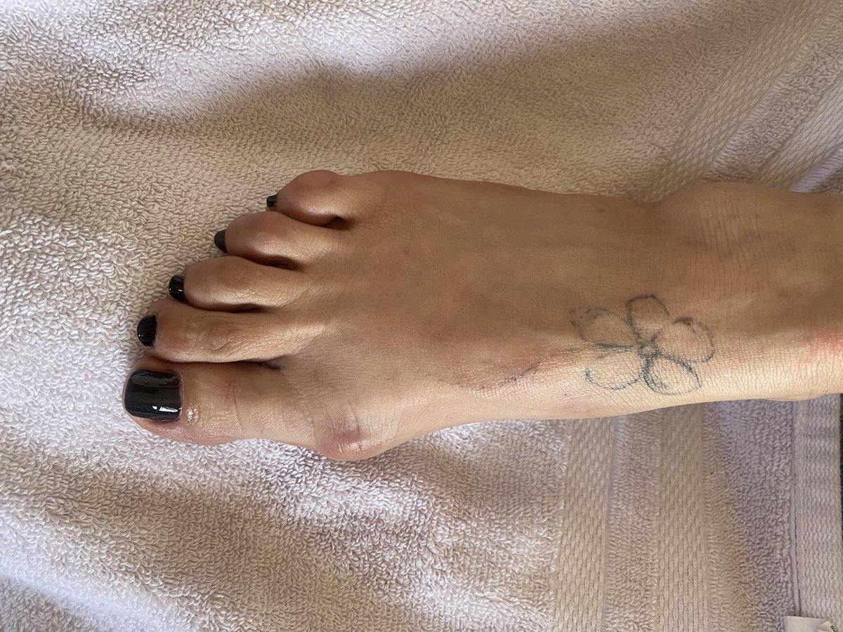 hellawavenailz's tweet photo. Nails on fleek and look at that transformation 😻😻 #gelxnails #pedicure #AUTTA #LabourDay #LE_SSERAFIM https://t.co/CpSN4qilJl