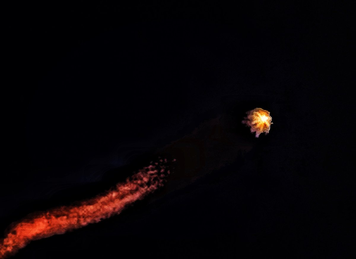 KristinM1's tweet image. Just me and my iPhone on the beach near Cocoa #BECO #FalconHeavyLaunch #SpaceX