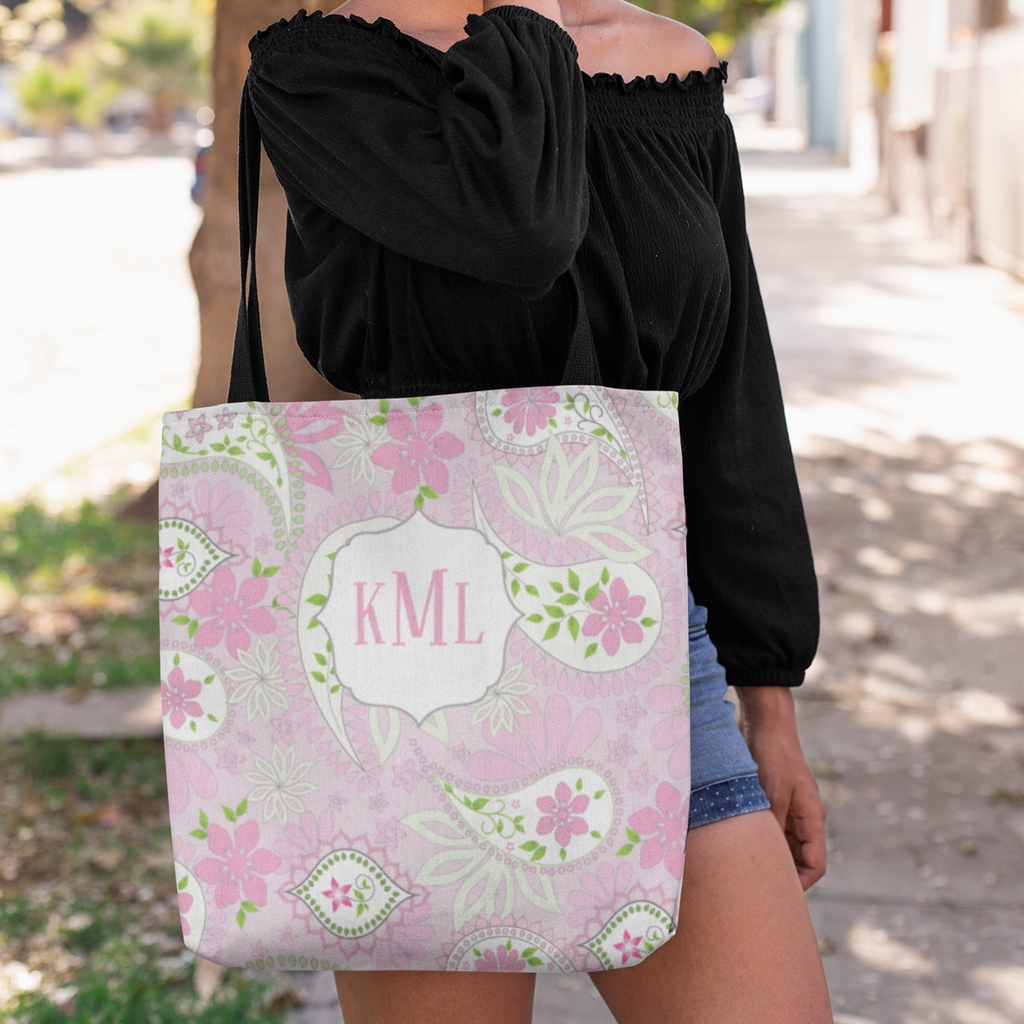 lauralac1's tweet image. Pretty Tote Bags for Mom with 25% Off Sitewide, with code MAYSALE4UNOW  #monograms #monogrameverything #monogrammed #mom #mothersday #gifting #giftforher
#personalizedgifts #customgifts
#handbag #bags #purse #totebag #handbags #bag #shoulderbag 
zazzle.com/collections/mo…