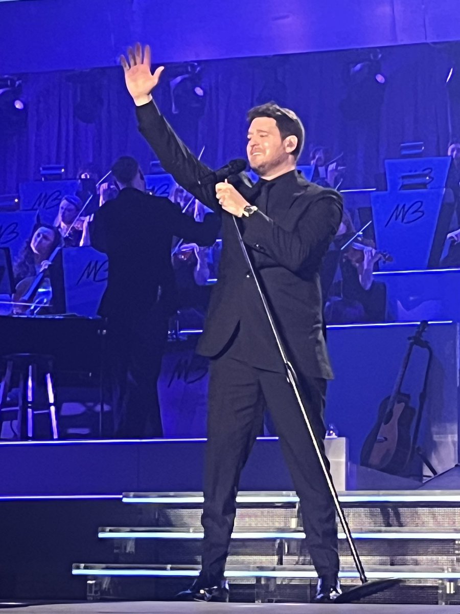 ncgreen19701's tweet photo. @MichaelBuble Thanks for the party you were fantastic tonight in Newcastle https://t.co/uNquI9OYHv