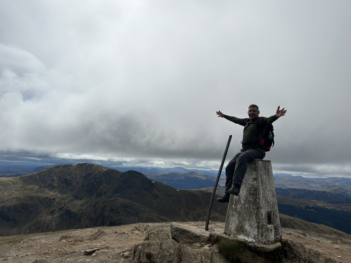 escapethemind10's tweet photo. A bit of motivation today and started doing the first of the Munroes, Benn Vorlich. https://t.co/SexzRRJtMi