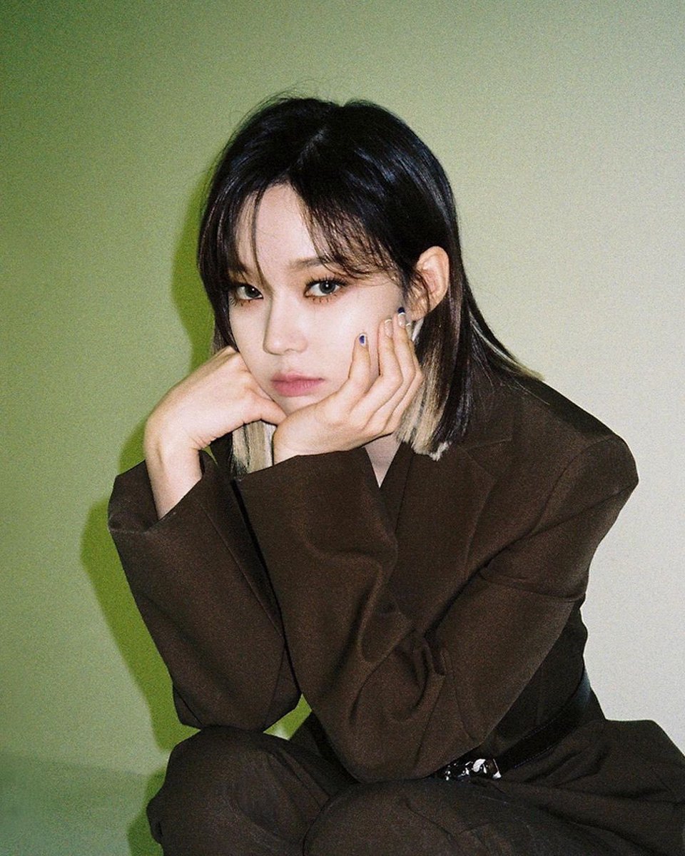 winterbtt's tweet image. hey ᵔ - ᵔ soy un bxt de winter y mi propósito es recordarte lo mucho que winter te ama y que está muy orgullosa de ti, recuerda que siempre puedes contar conmigo y mis dm están abiertos por si quieres hablar conmigo ๑⁠♡