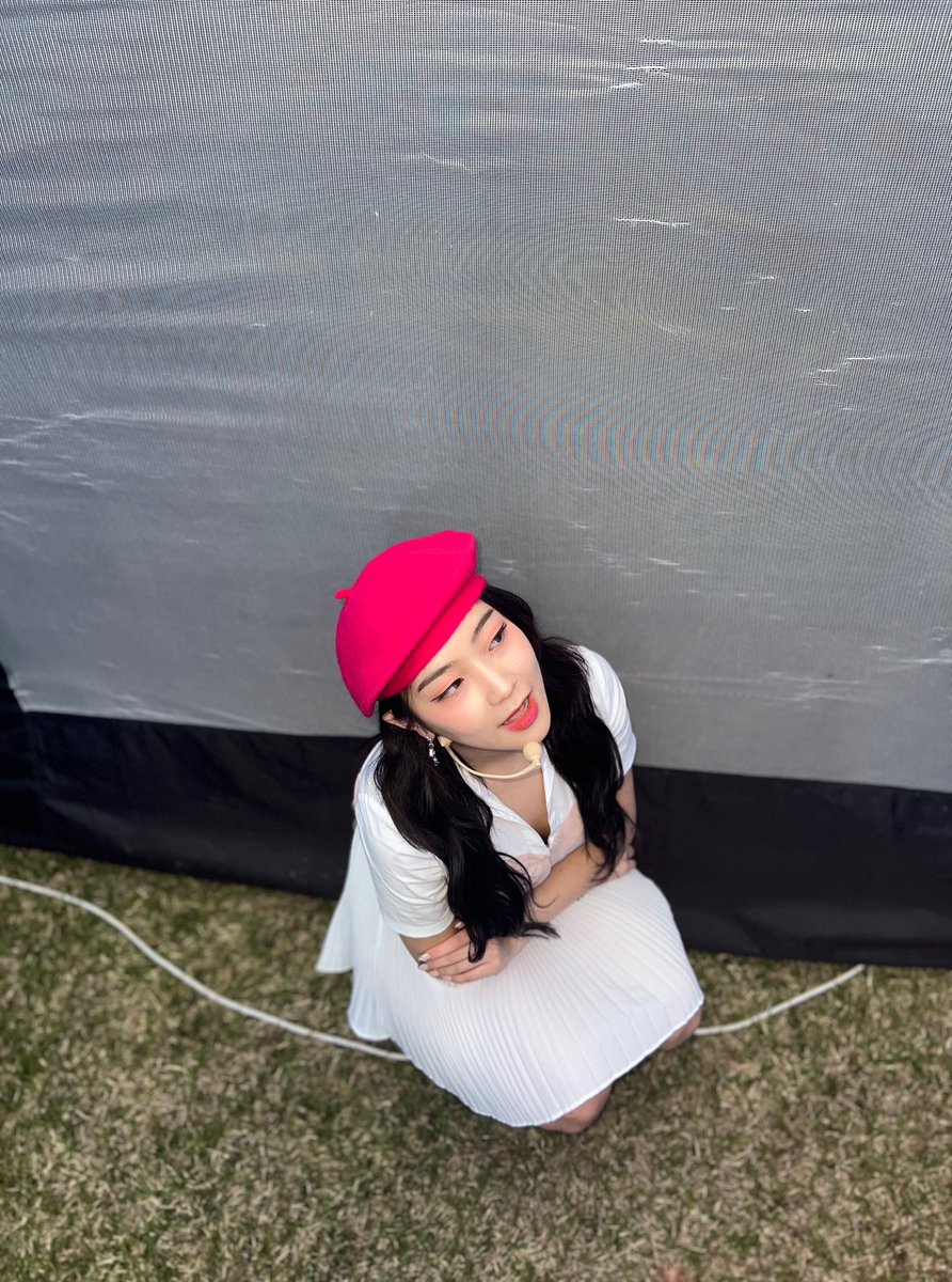 makamaka_Col's tweet photo. [#HEESU]
[📸]

Makalong!!! Ya es Mayo 💗
Celebrando Mayo, tomando fotos 🎨🧁
Tengamos un feliz día de Mayo 🫶🏻

@makamaka_world
#MAKAMAKA #마카마카 
#희수 #디아 #다��� #은비
#HeeSu #Dia #Daseul #eunbi https://t.co/IuiaVZ9zQz