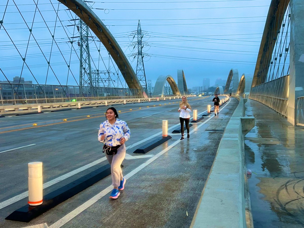 Skidrowrunclub's tweet photo. Where’d this rain come from? Weird. Well, we ran our standard 5 miles anyway. Refreshing! We’re running again on Thursday; you should join us! DM for details. #skidrowrunningclub #running #marathontraining #DTLA https://t.co/7JRvqn4MQM