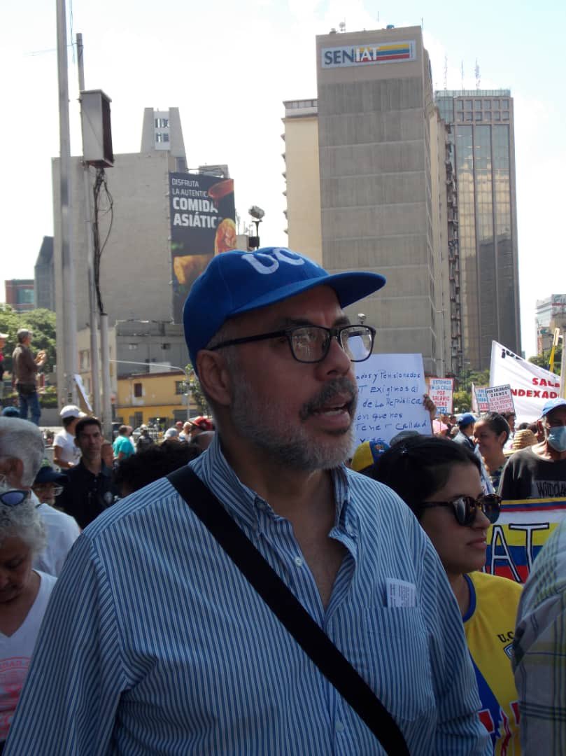 Jose Guerra (JoseAGuerra) / Twitter