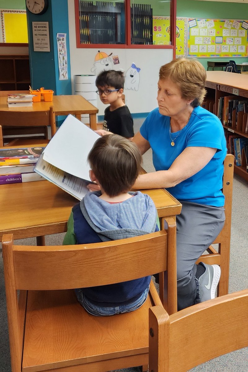 The kids love ❤️ being read by Ms. Mary.#TuckahoeRocks #TuckahoeSchool @TuckahoeAP <a href="/BirotteJody/">Jody Birotte</a>