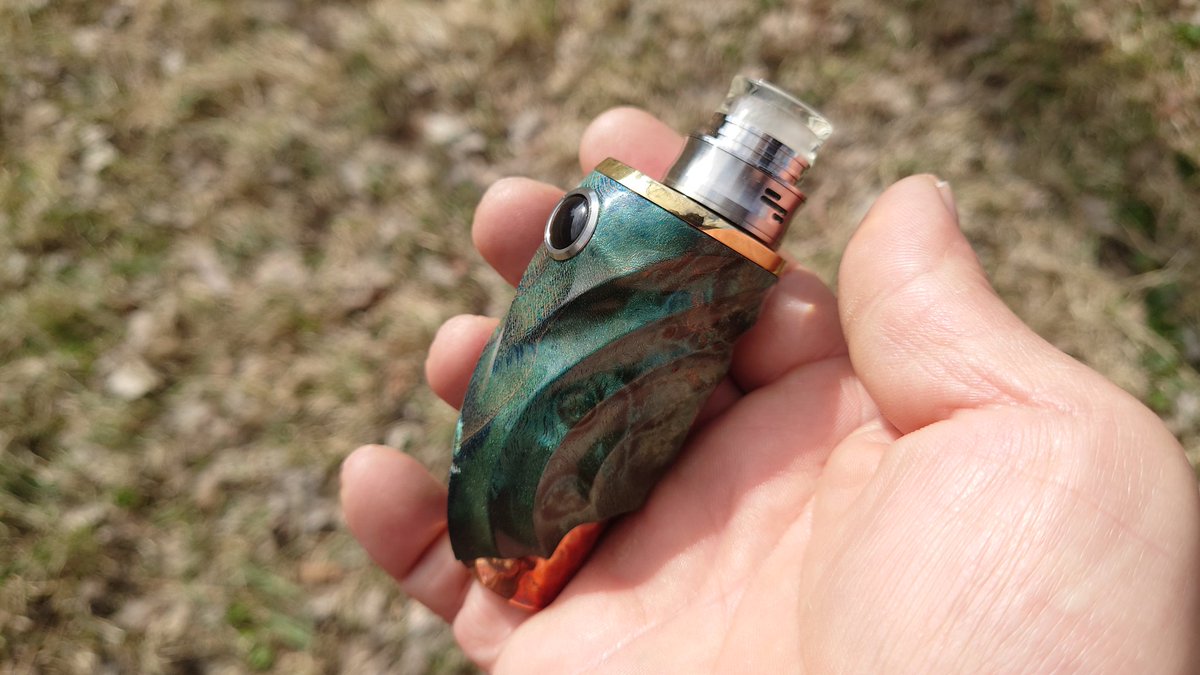 CebrjowHwScHCkj's tweet photo. 皆さん、おはよっチェ😆👍今日も宜しくご安全に🙇💦#LKC #Nero V3 Final form mod + #VERTEXJr V2 RDA 24mm😋💦 #VAPE #vape好きな人と繋がりたい #VAPE好きと繋がりたい #VAPE初心者 #LowkeyCustoms #iamlowkeycustoms #Stabwood #LovePinoyVapingGears https://t.co/SsCJ5NOeho