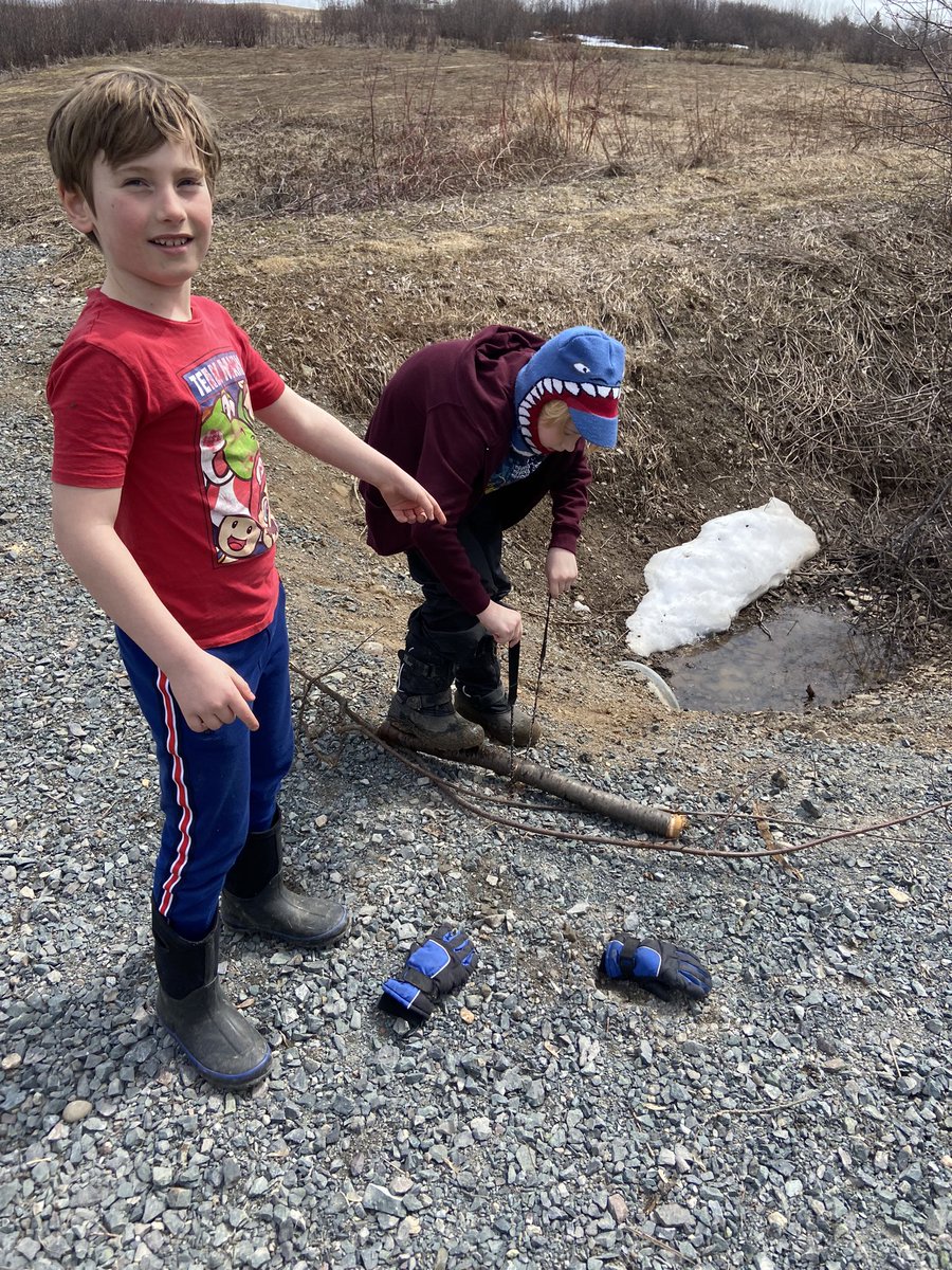 Our outdoor survival student began work on their shelters. The students loved the pocket chainsaws to make their sticks just the right size. @asdnnb <a href="/PlayJouerCanada/">RCÉL | CPSN</a> #play #outdoorsurvival #tools #schoolisfun