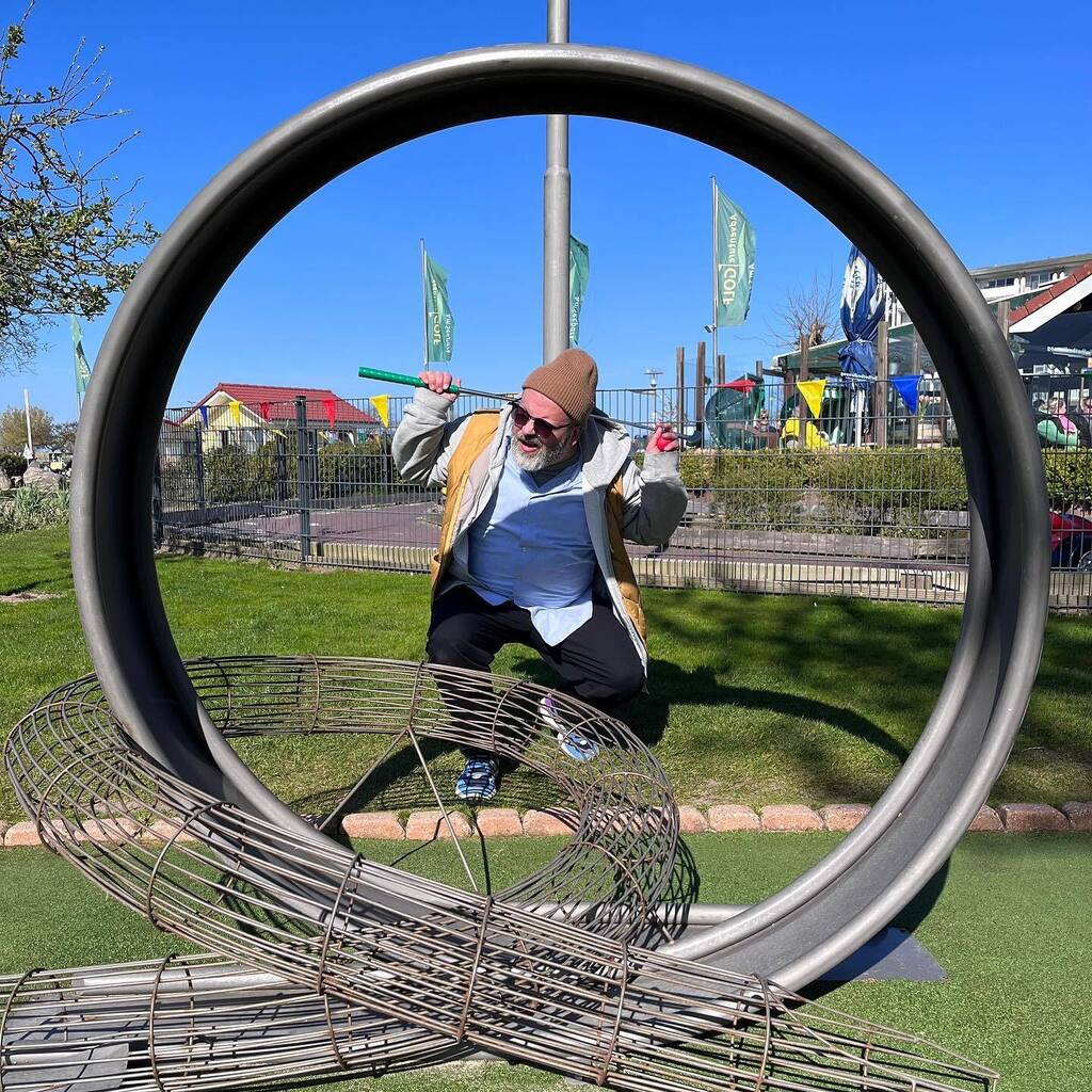 Great sunny weekend at the seaside ☀️ 🌊 🐠 
—
#heiligenhafen #seaside #balticsea #balticsea🌊 #fehmarn #fehmarnliebe #sunny #sunnyweekend #ostsee #ostseeküste #ostseeliebe #ostseestrand #ostseeurlaub #crazygolf #outandabout #travelgram #travelling #tim… instagr.am/p/Crtbt5iNg5Z/