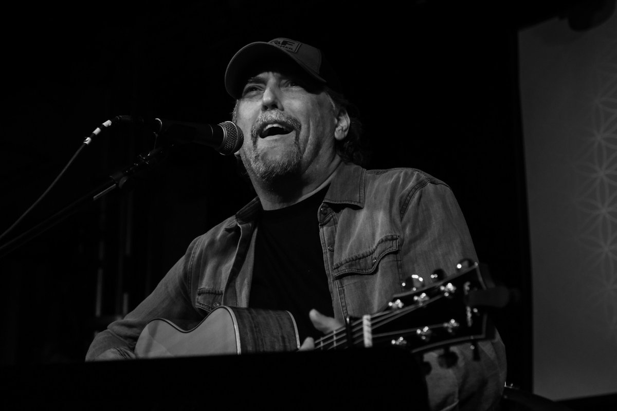 BackstageNash's tweet photo. Check out photos from #BackstageNashville with #MarkNesler, @tonykamelmusic, @JohnnyBulford, @RayStephenson, @HeidiRaye, @swink_morgan and #DylanWolff https://t.co/yQ6Ur35GMZ!
📷: @shelbykhoury_

#MusicCityUSA #DowntownNashville @devonoday @3rdAndLindsley https://t.co/g3q3vvCdwc