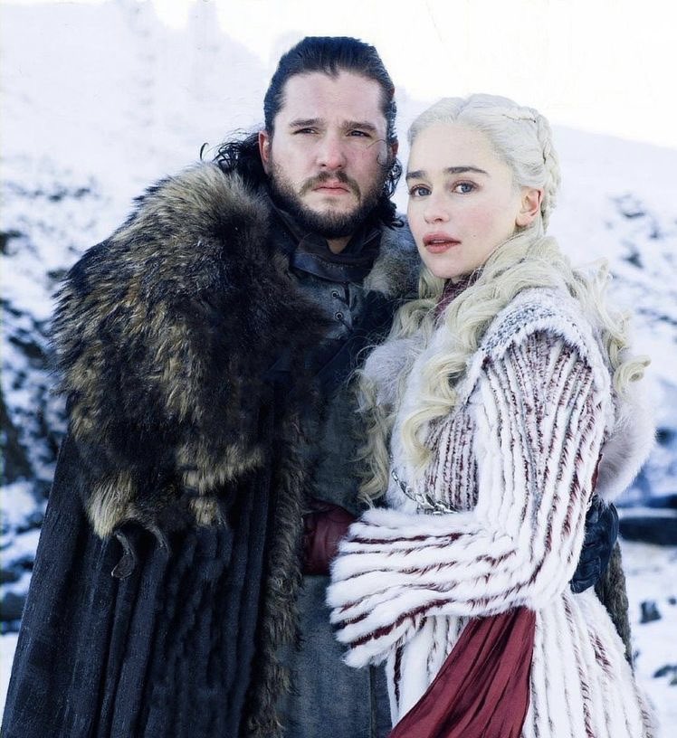 friendly reminder that they were supposed to be the first pair of ruling dragonriders in centuries with a love story so beautiful that the singers would compose hundreds of songs about them &amp; everyone would forever speak about how much their king and queen loved each other 🤍🥺