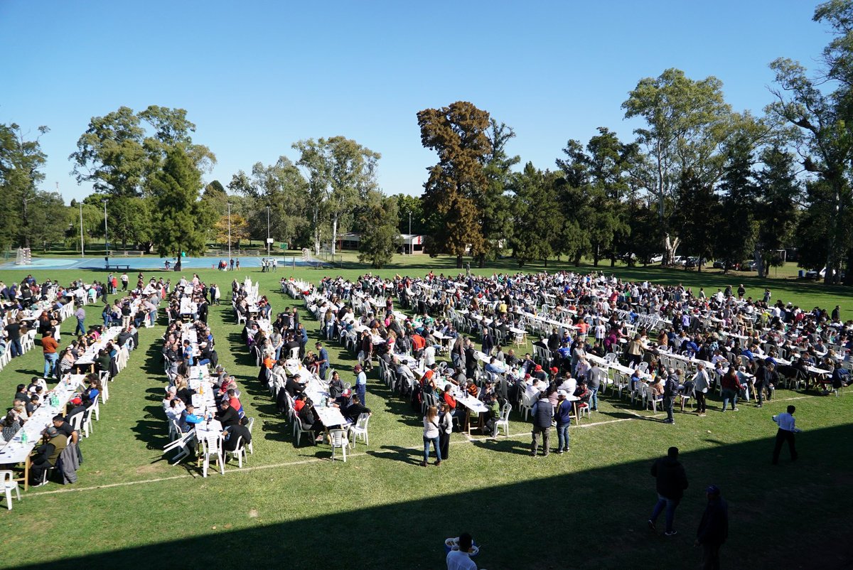San Martín es un lugar de laburo, de gente que todo el tiempo está construyendo esta ciudad.

No existe para el peronismo otra clase de hombres y de mujeres que la de los trabajadores.

¡Feliz #DíaDeLasyLosTrabajadores!