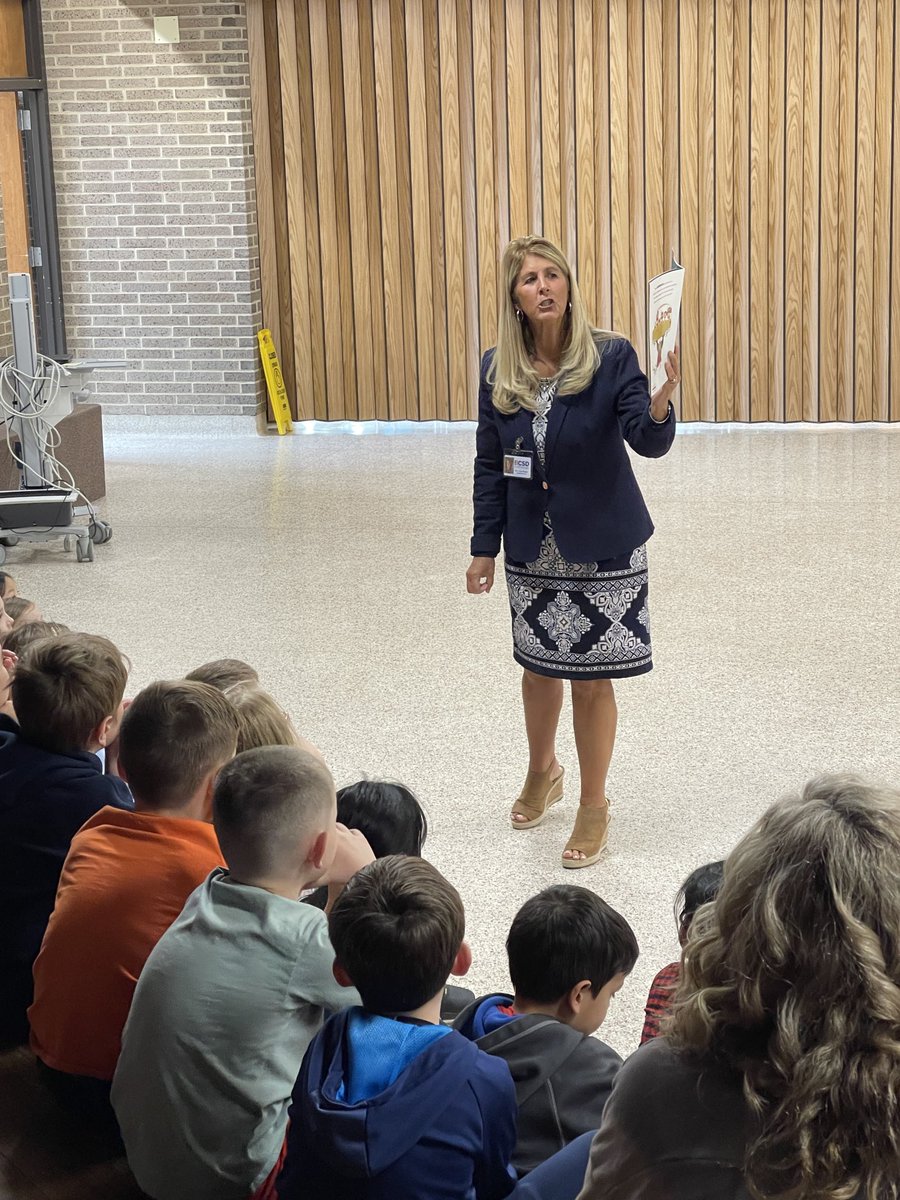BCTitans's tweet photo. Superintendent, Mrs. Wheeler, shared her love of reading with K-4 Big Creek students today & gifted each with a copy of the book! Thank you @BCSDWheeler! @BereaCSD #AlwaysBeATitan #ReadingRocks #LeadingWithLiteracy https://t.co/ZSNo2TYkgZ