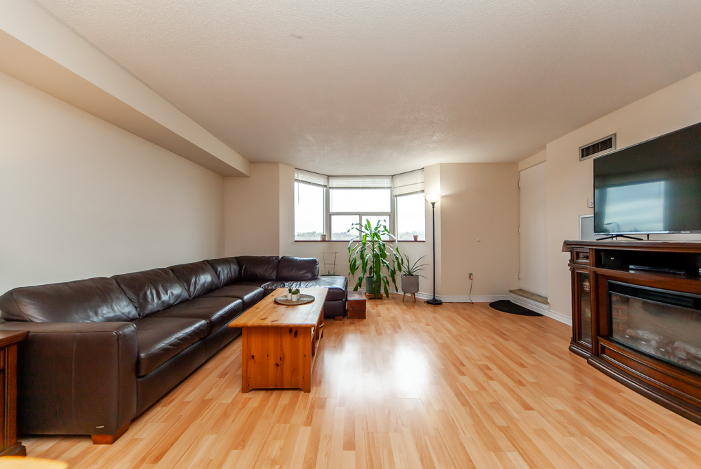 GtaVirtualTours's tweet photo. Featured Listing: 811 - 3845 Lakeshore Blvd, W. Etobicoke
Photo Tour: https://t.co/h2BtPZ1B9t
Order a Tour: https://t.co/K9SNvIYS7F https://t.co/zgb5sx7faD
