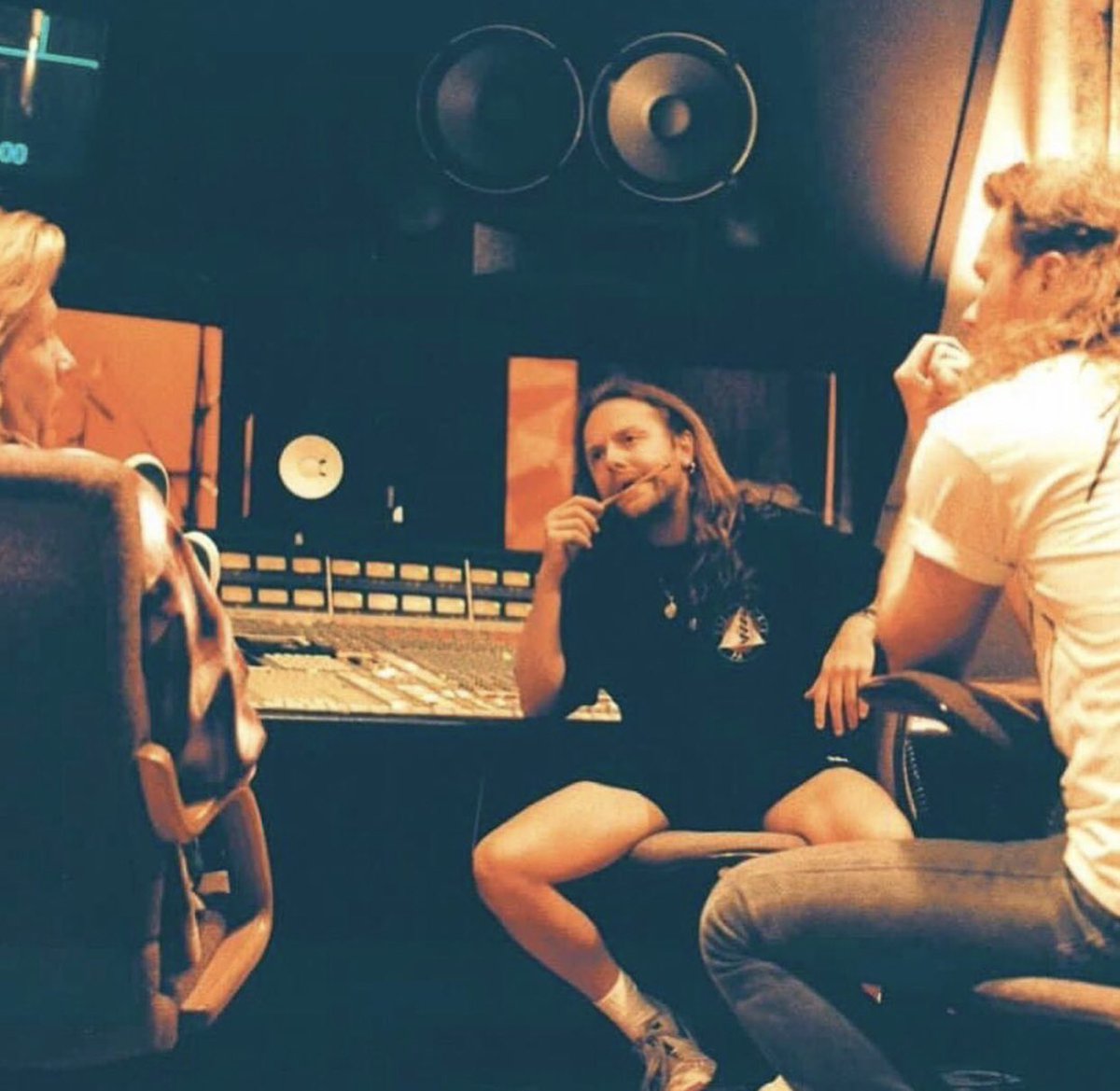 MetSince1981's tweet photo. #UnDíaComoHoy…
#OnThisDay…
📆 En el año 1995, un día como hoy 01 de Mayo, @Metallica inicia las grabaciones de los álbum “Load" & “ReLoad", bajo la Producción de Bob Rock en The Plant Studios de Sausalito CA USA 🇺🇸.
#Metallica #LoadAlbum #ReLoadAlbum #METALLICASince1981 https://t.co/KrmIifzAbK
