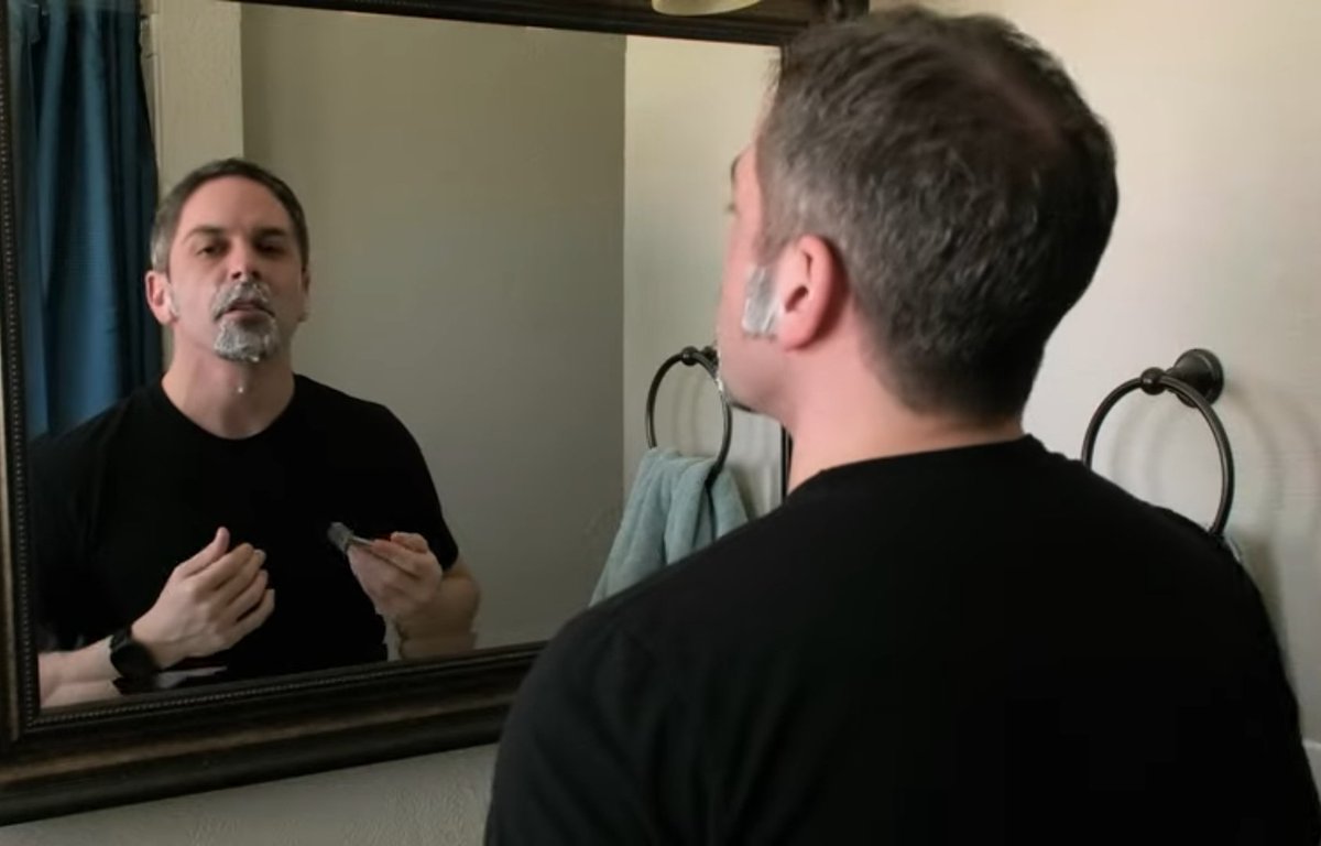 KnowingBetterYT's tweet photo. Did anyone catch that during the vlog segment, I was shaving with the Henson AL13? The thing KB Morgan was then pitching?

It is pretty good, actually... and I went in skeptical.

They're not paying for this tweet. But use my link.
https://t.co/Nur1nHK5nL https://t.co/VpOGW7QppC
