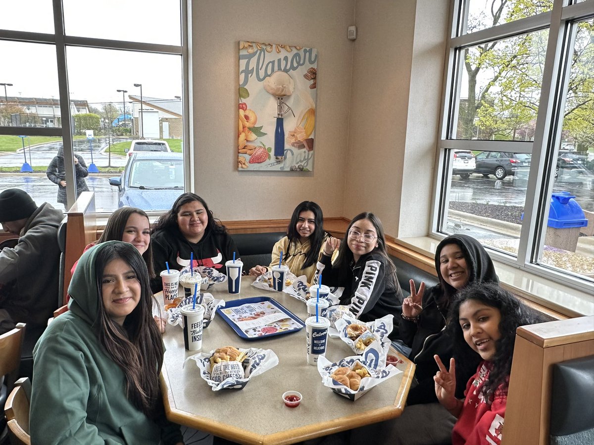 Lindsey Rapinchuk tweet media