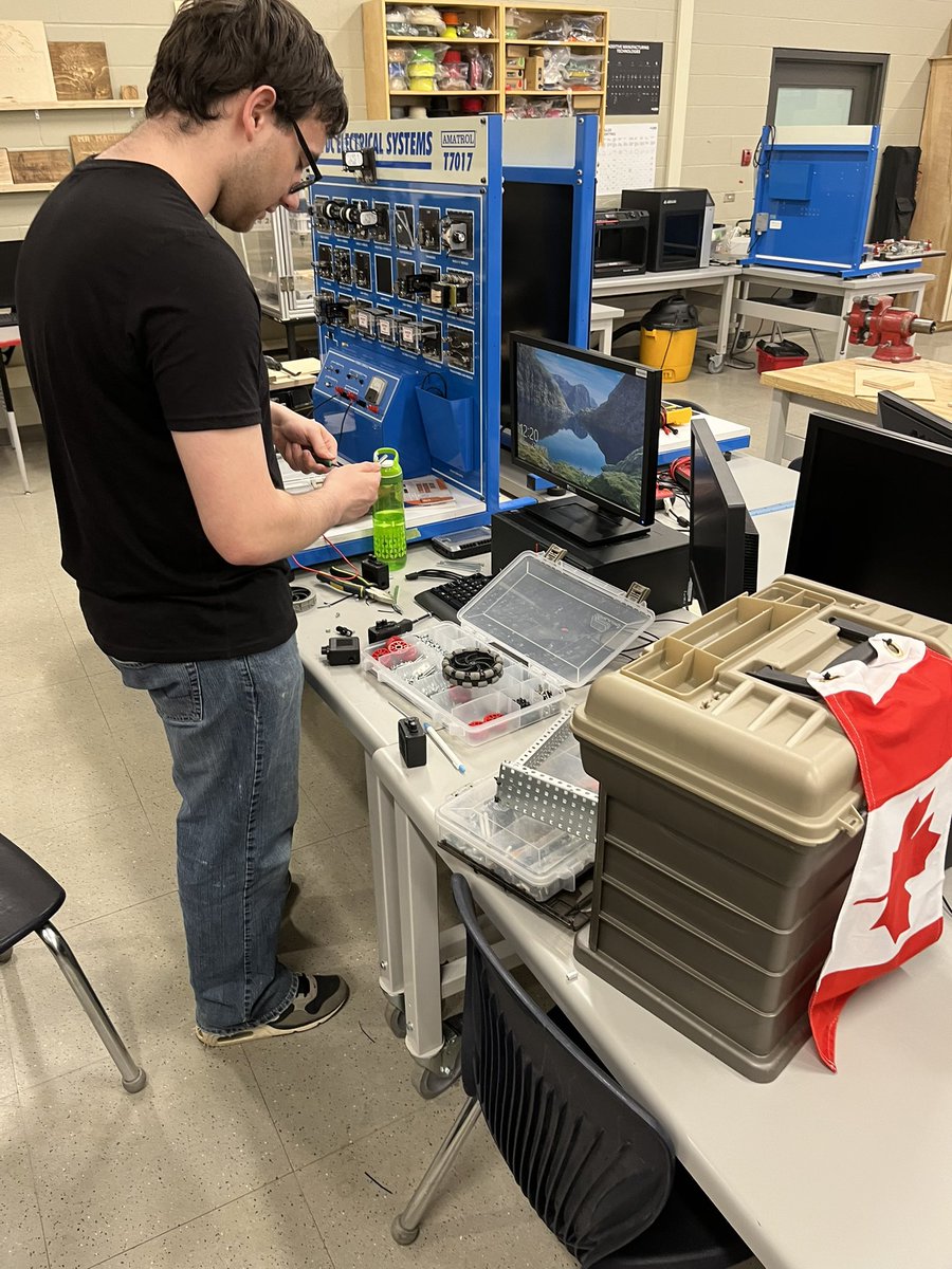 Tom MacIsaac tweet media