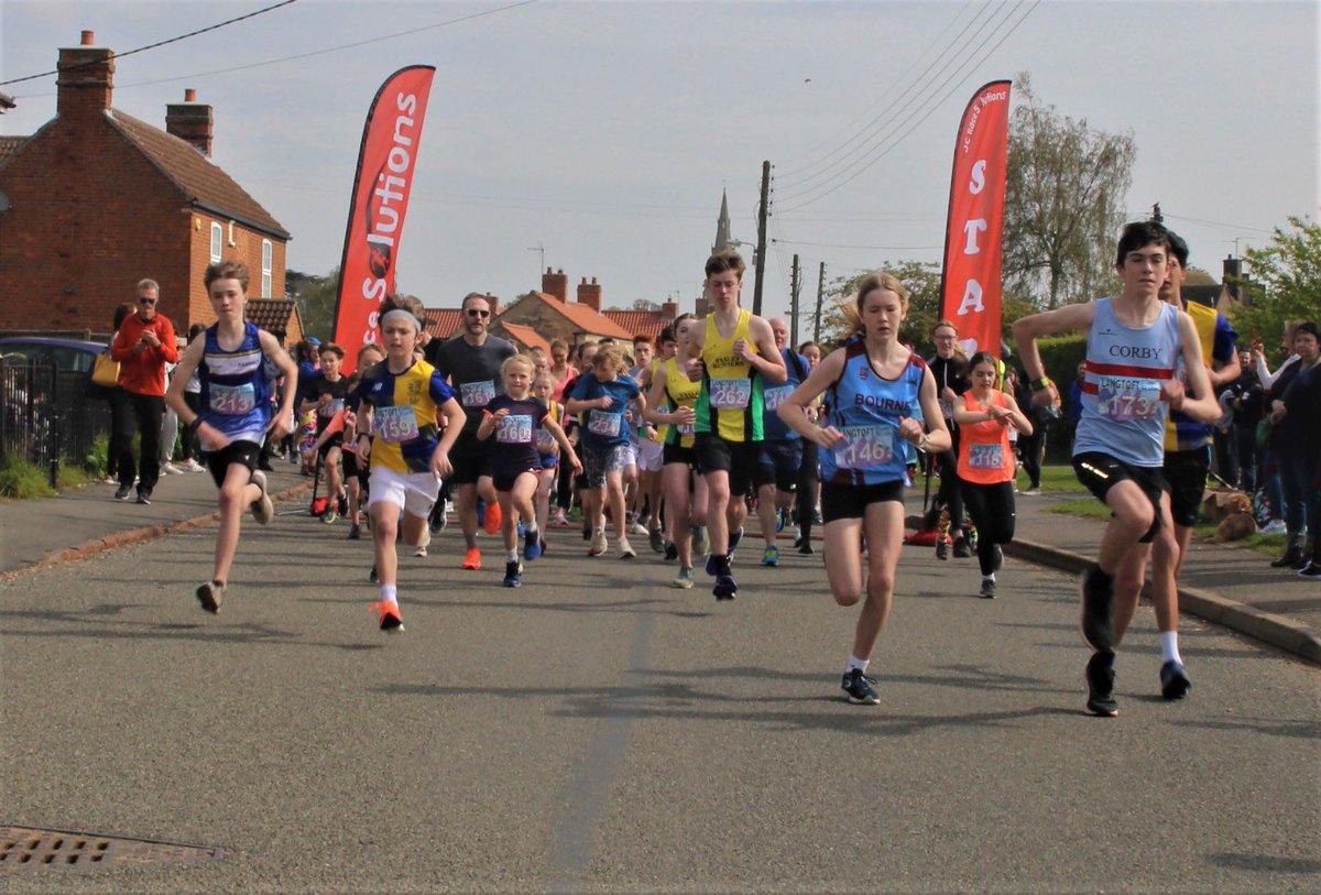 Whether you ran, clapped and cheered or volunteered, we want to say a huge thank you for everything you contributed to our 32nd event on Sunday. 

We had about 400 runners across our two races - We look forward to welcoming you back in 2024.
(Photo by Richard Payne)